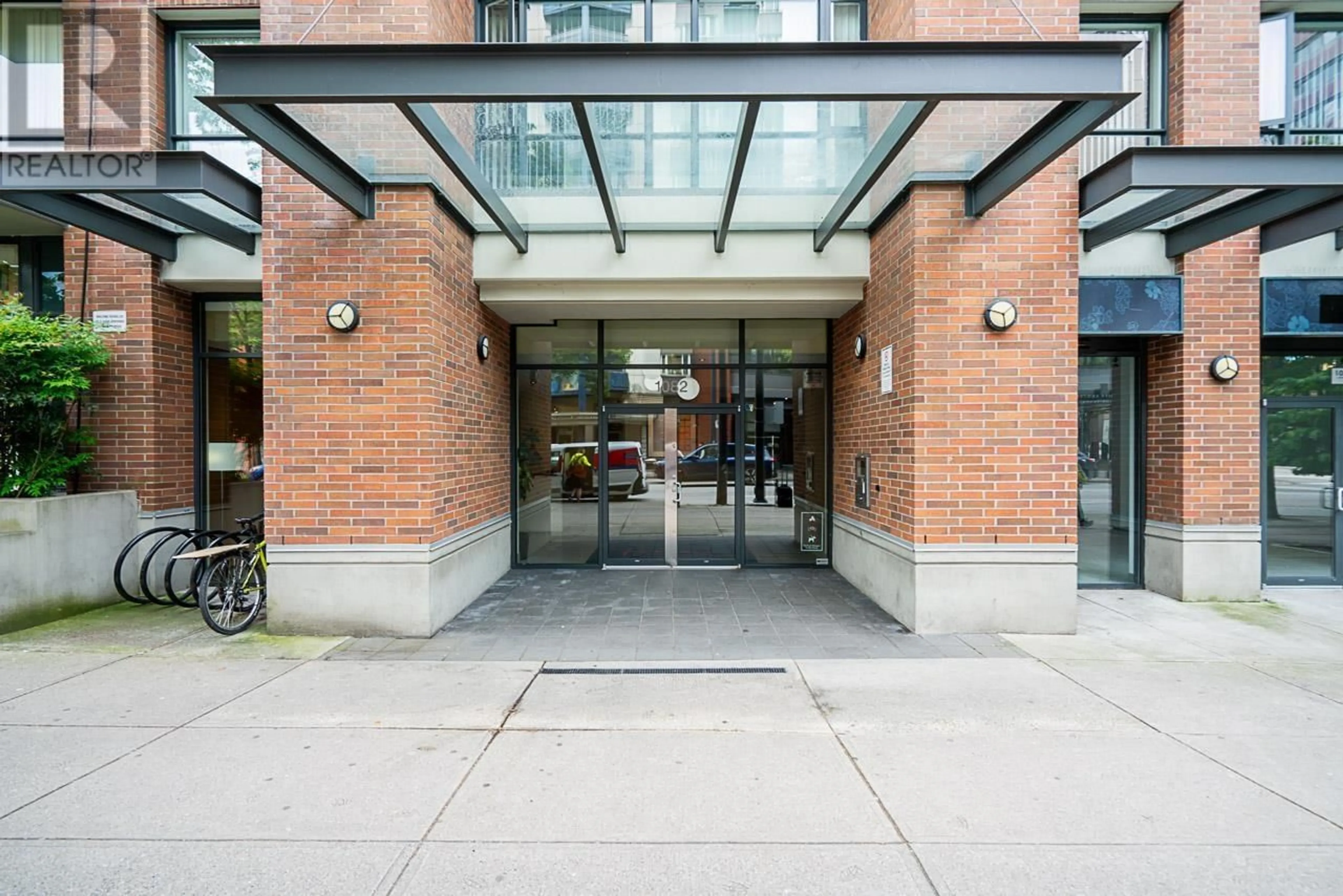 Indoor foyer for PH3 - 1082 SEYMOUR STREET, Vancouver British Columbia V6B1X9