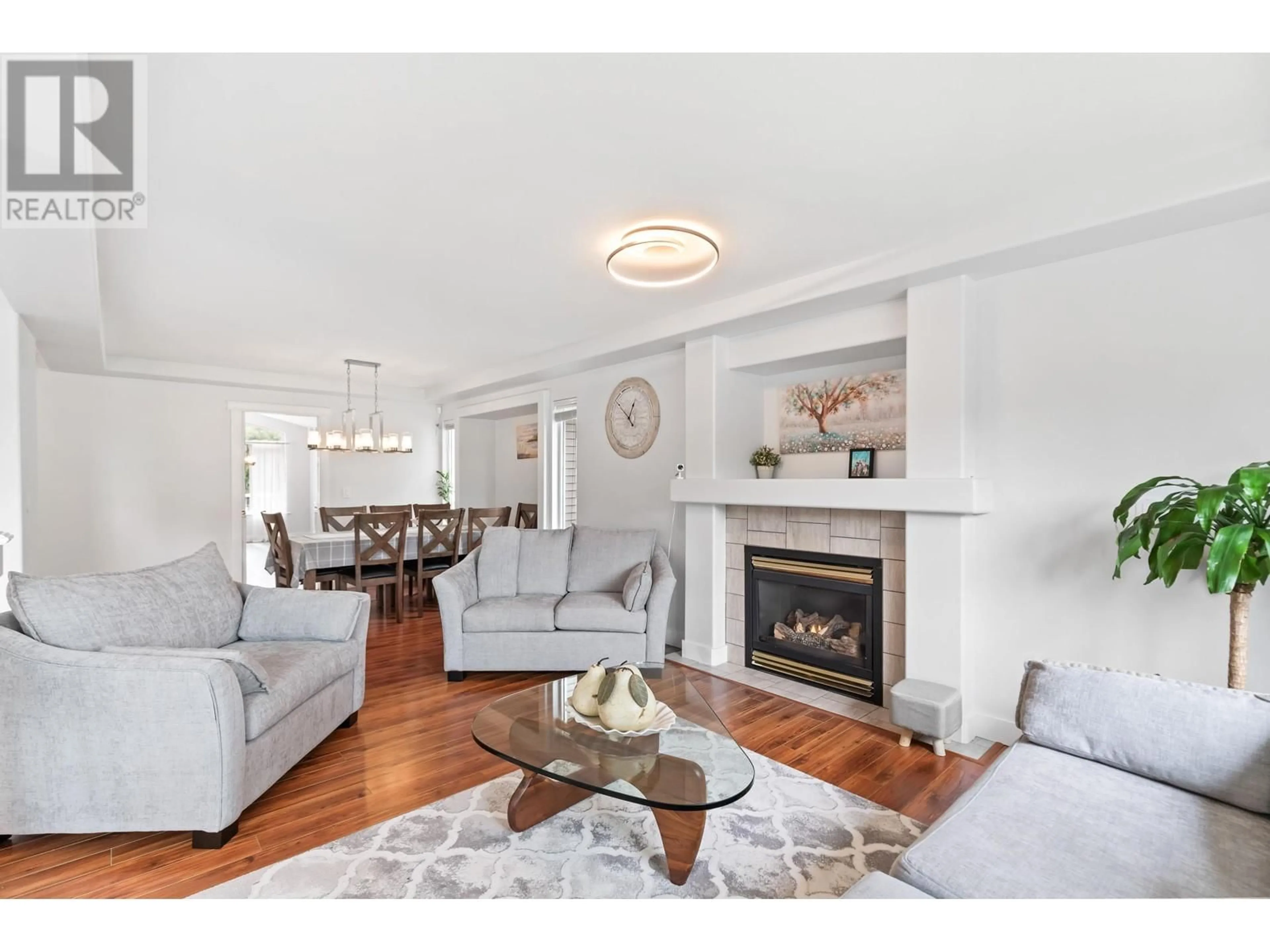 Living room with furniture, wood/laminate floor for 23881 114A AVENUE, Maple Ridge British Columbia V2W1V2