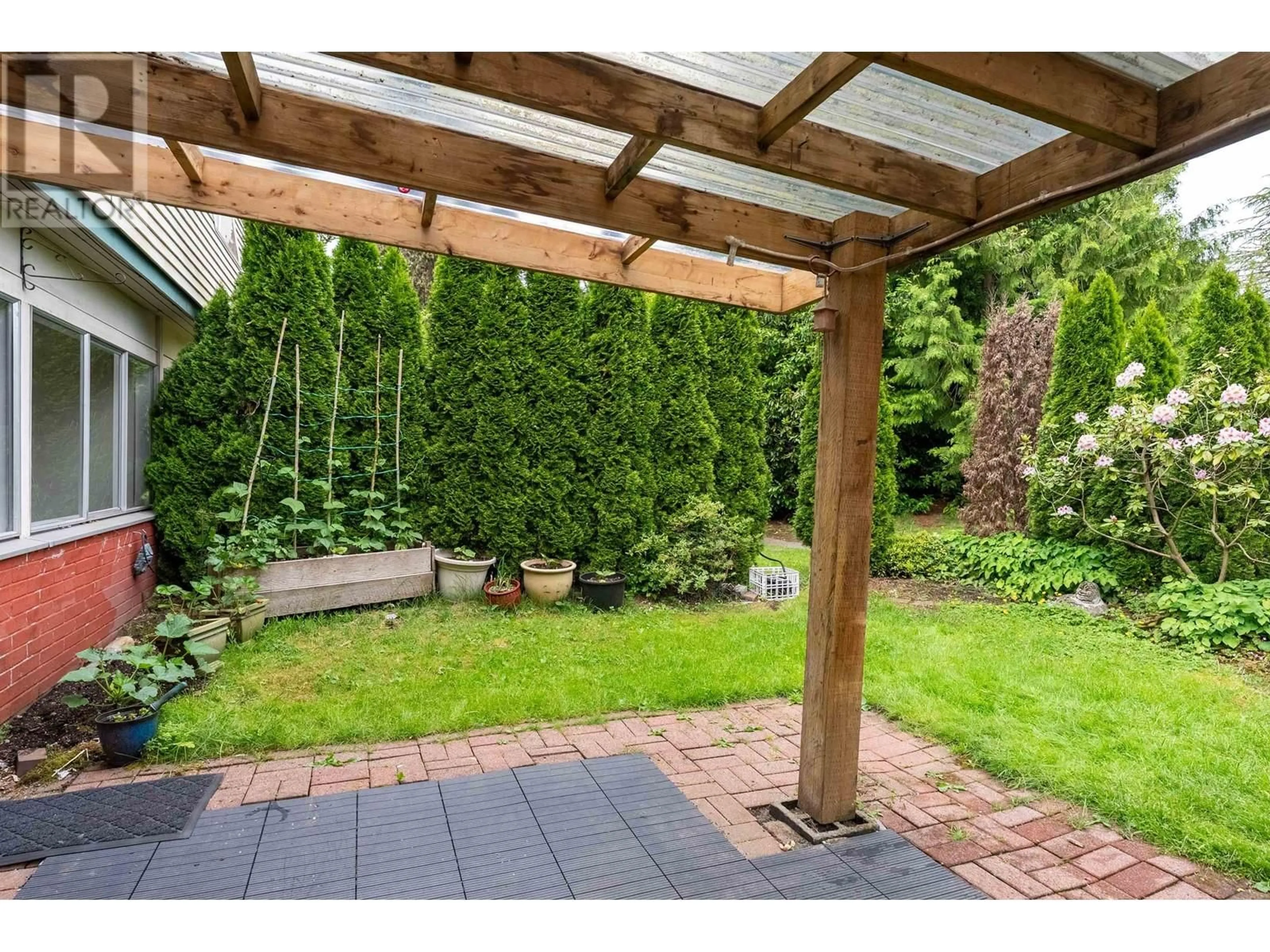 Patio, street for 613 WESTVIEW CRESCENT, North Vancouver British Columbia V7N3X5