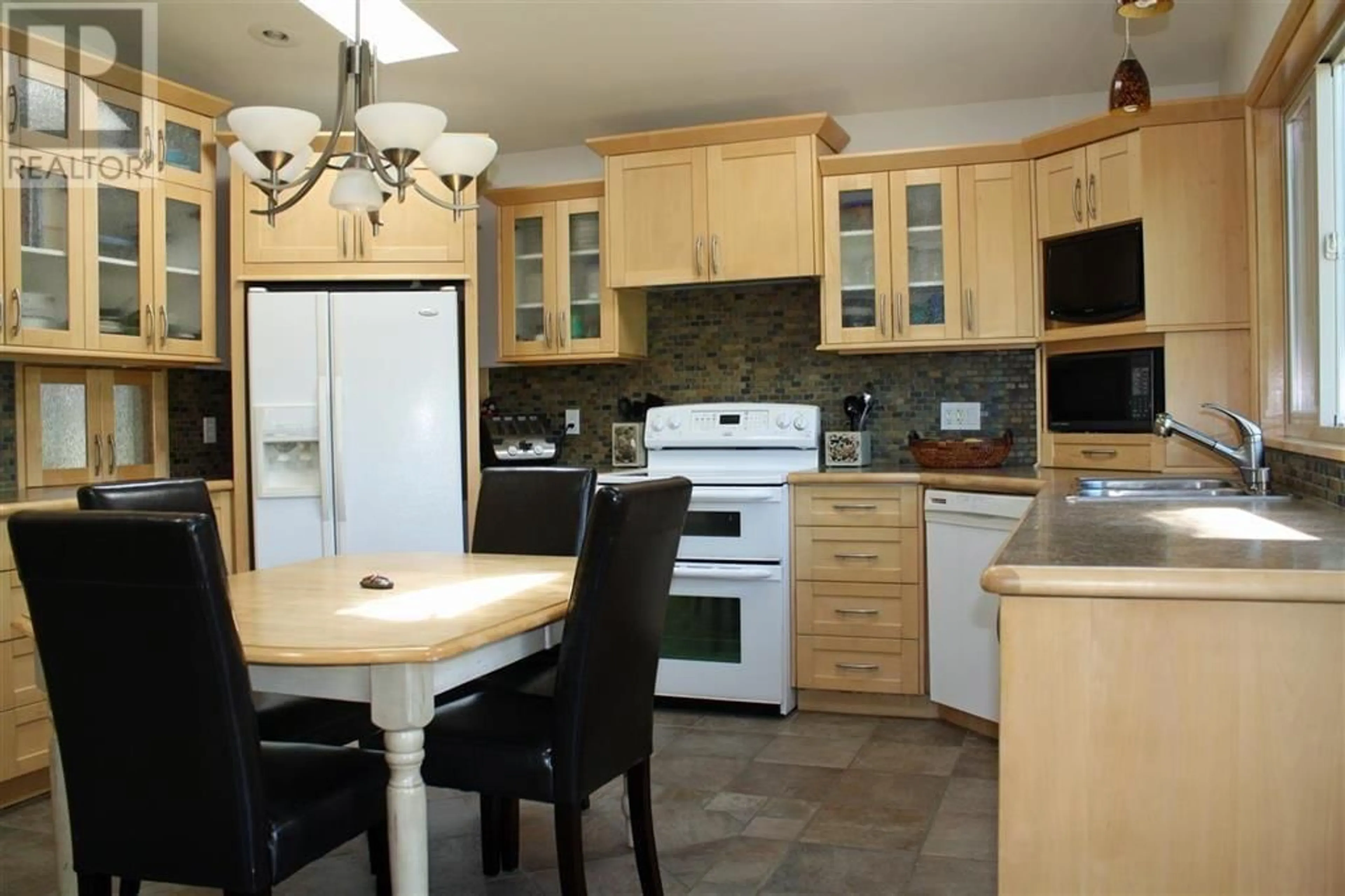 Standard kitchen, ceramic/tile floor for 4431 COLCHESTER DRIVE, Richmond British Columbia V7C4R3