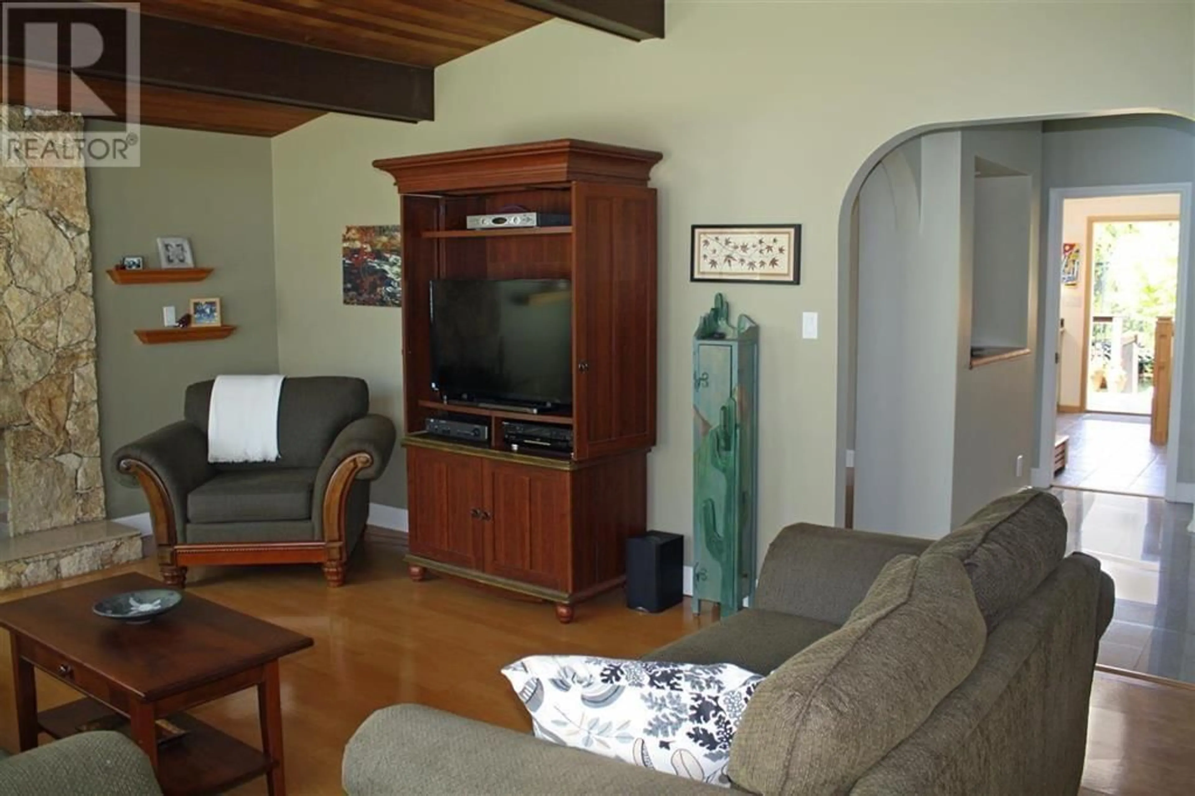 Living room with furniture, unknown for 4431 COLCHESTER DRIVE, Richmond British Columbia V7C4R3