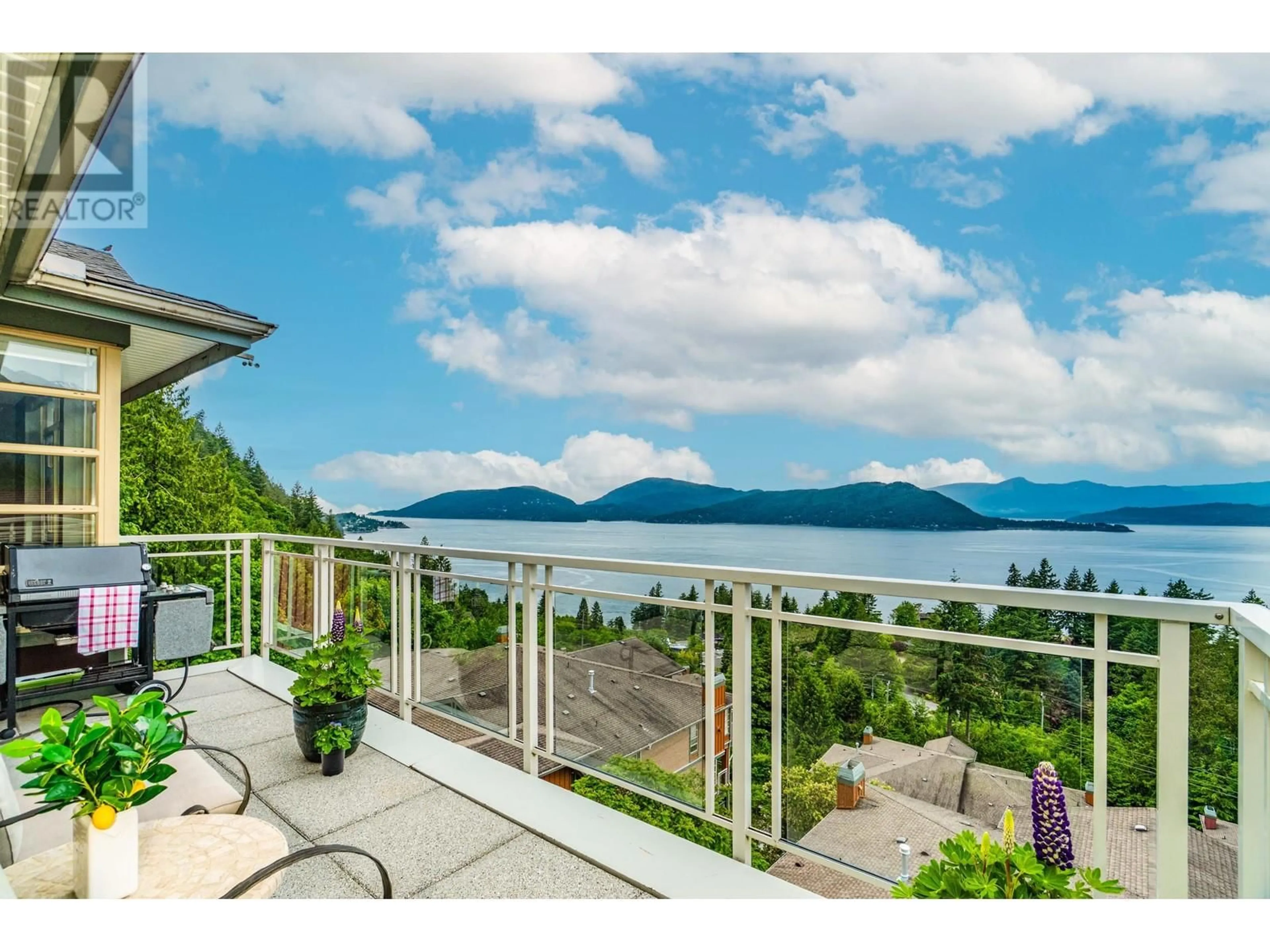 Patio, water/lake/river/ocean view for 8649 SEASCAPE ROAD, West Vancouver British Columbia V7W3J7