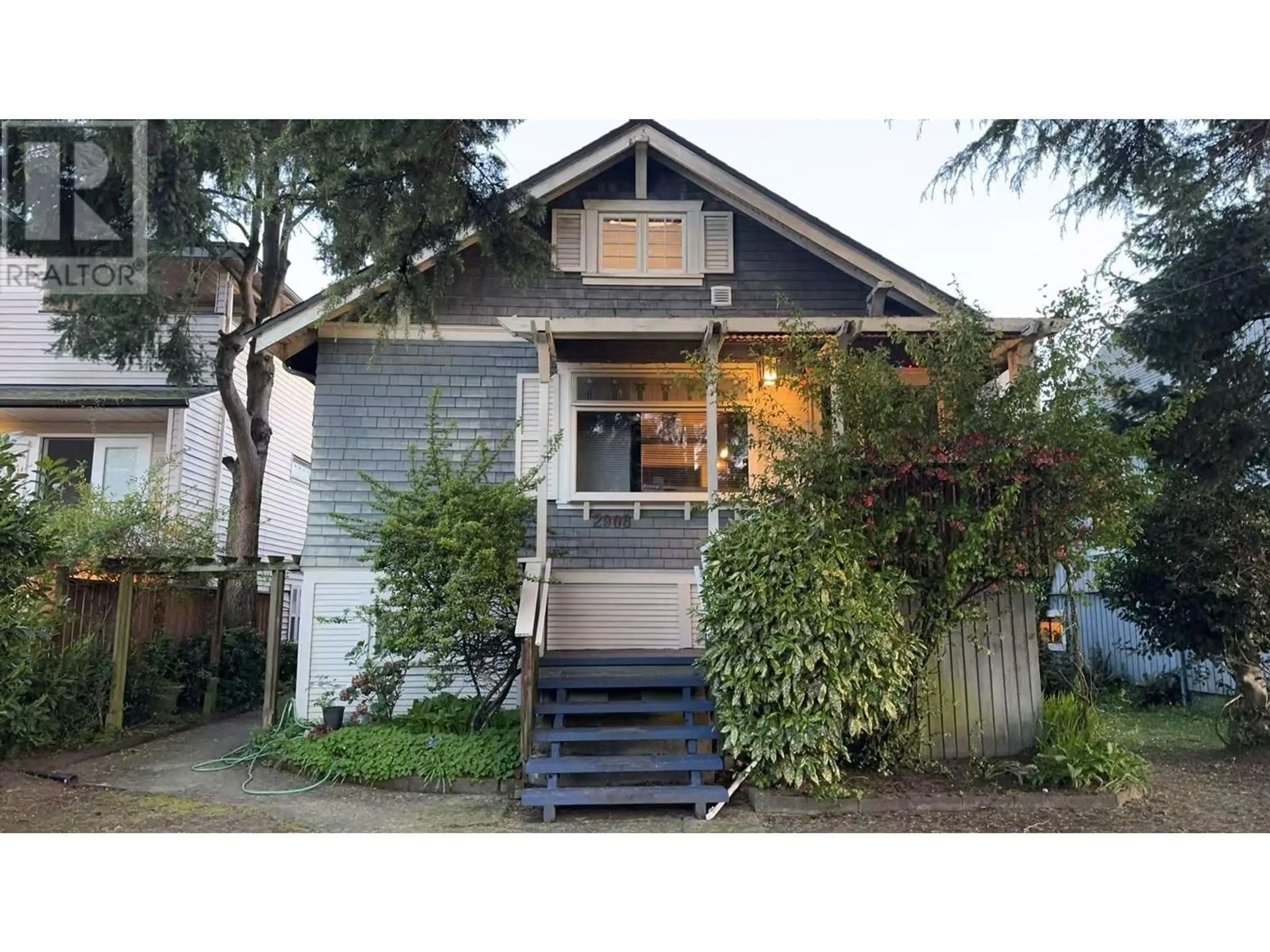 Home with vinyl exterior material, street for 2908 W 8TH AVENUE, Vancouver British Columbia V6K2B9