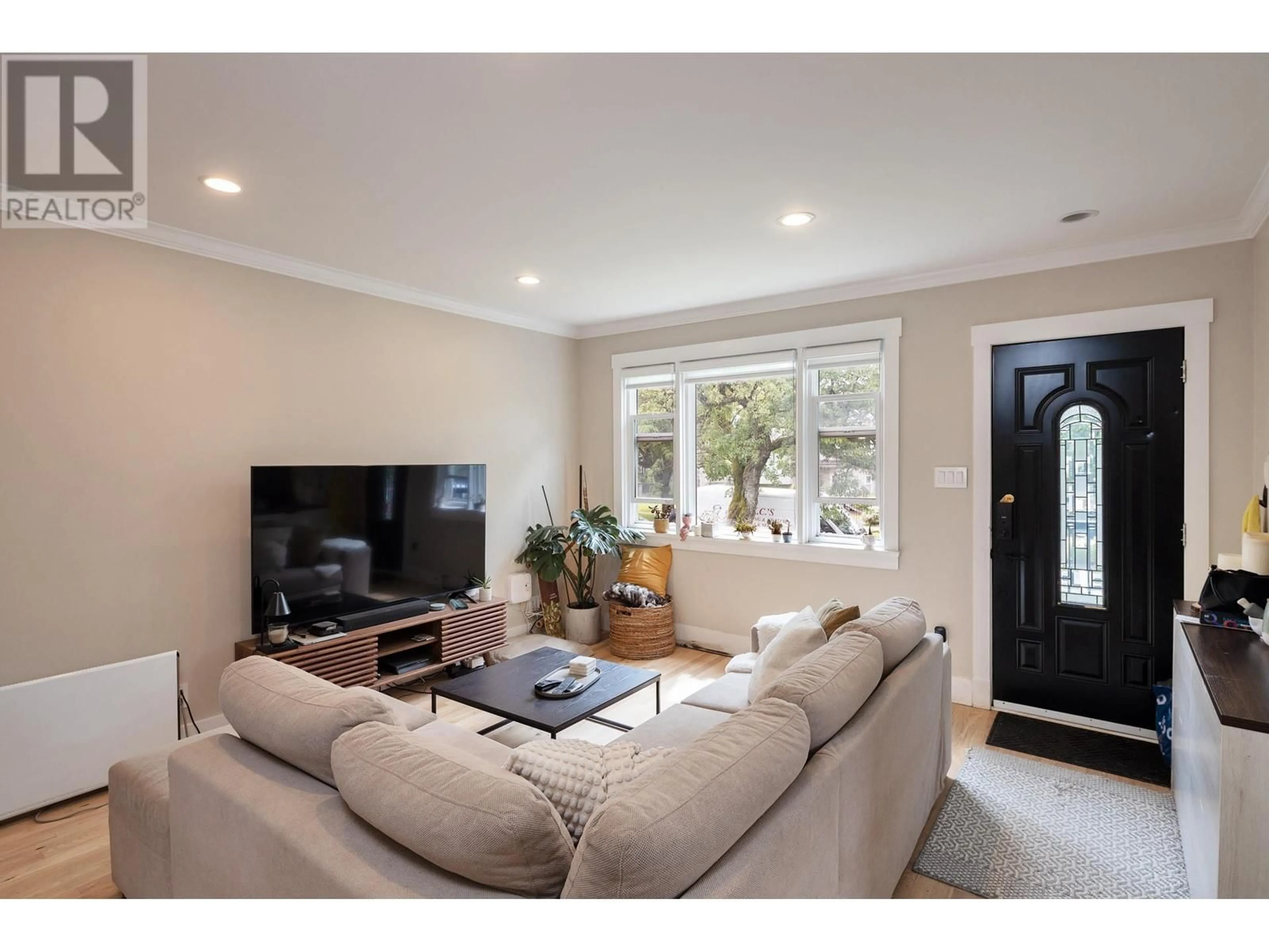 Living room with furniture, unknown for 1617 36TH AVENUE, Vancouver British Columbia V5P1C3