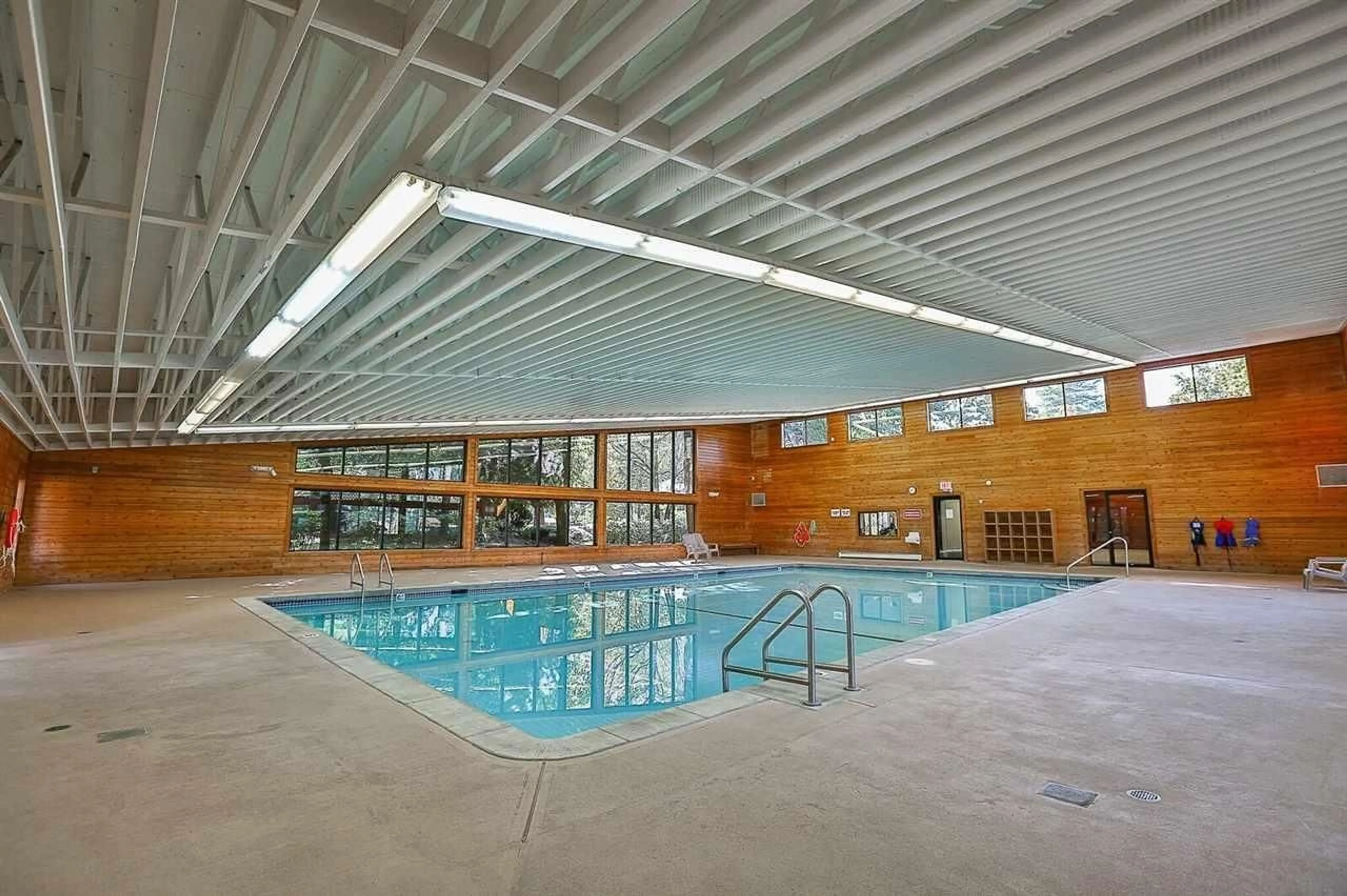 Pool for 103 - 13977 74, Surrey British Columbia V3W6G6