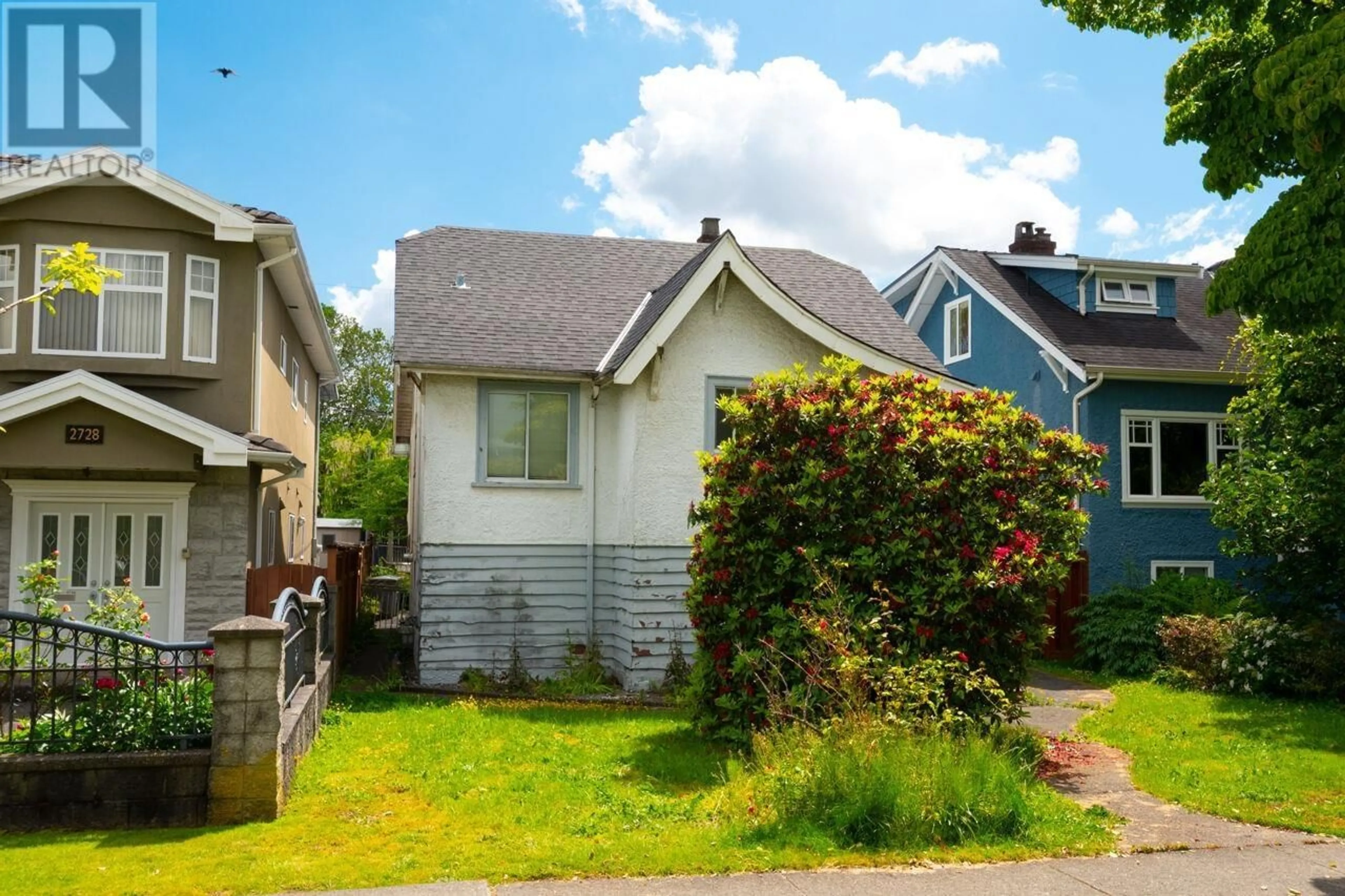 Unknown for 2724 CHARLES STREET, Vancouver British Columbia V5K3A7