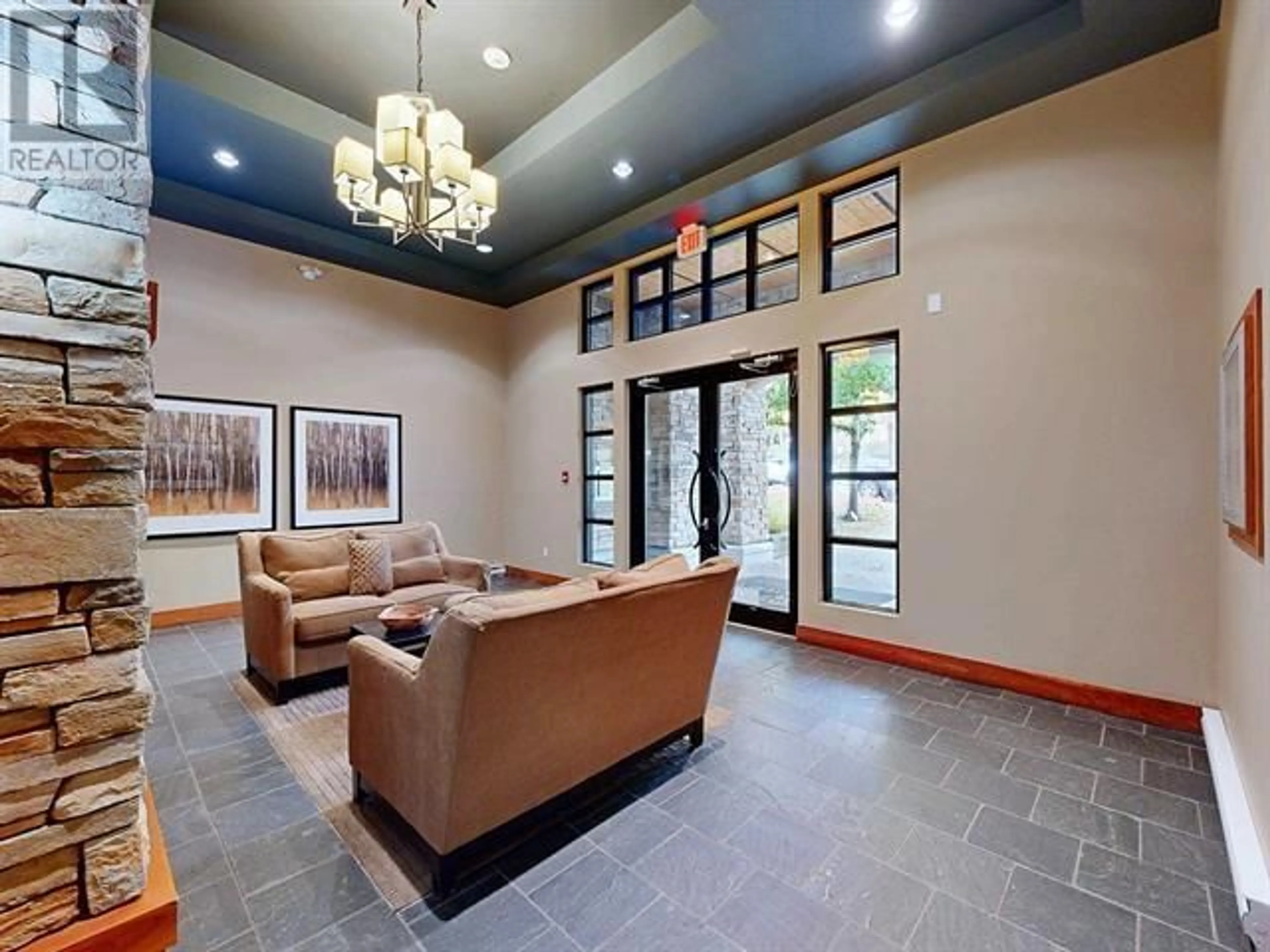 Indoor foyer for 411 - 3082 DAYANEE SPRINGS BOULEVARD, Coquitlam British Columbia V3E0A3