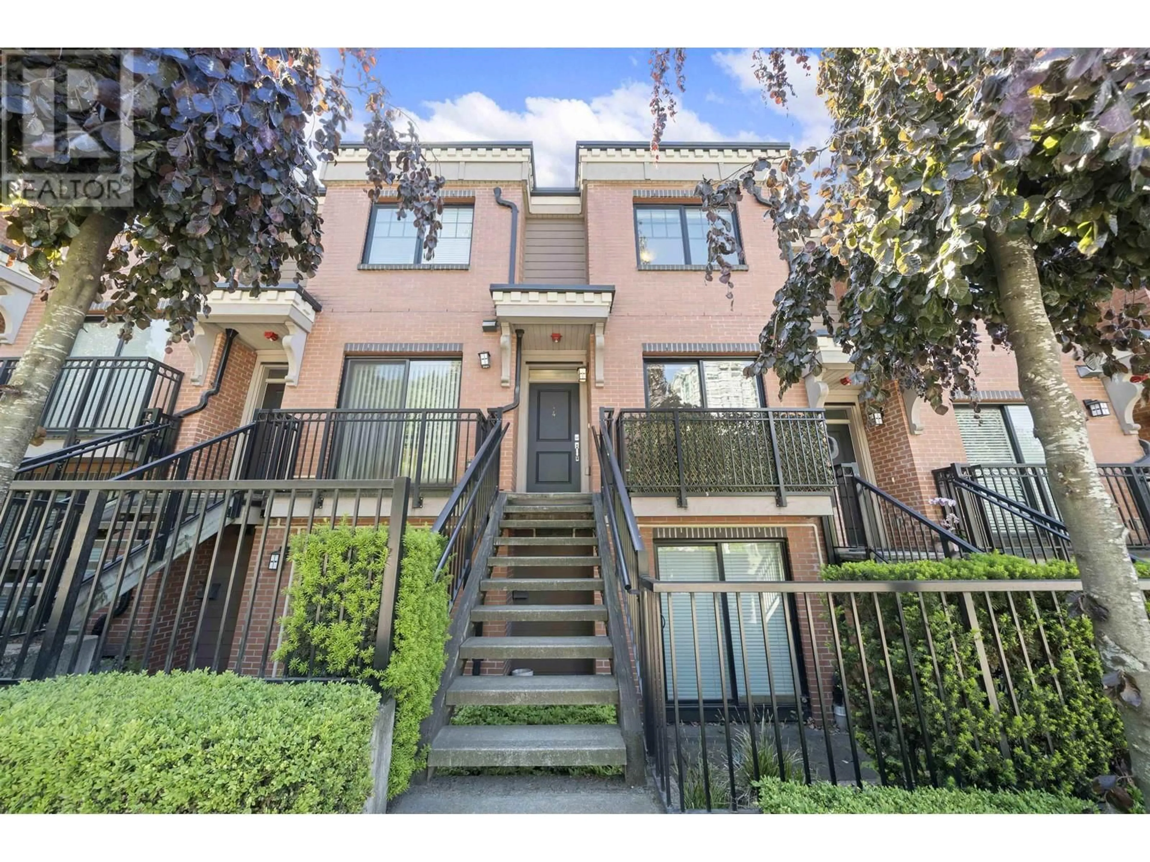 Unknown for 4 - 838 ROYAL AVENUE, New Westminster British Columbia V3M1J9