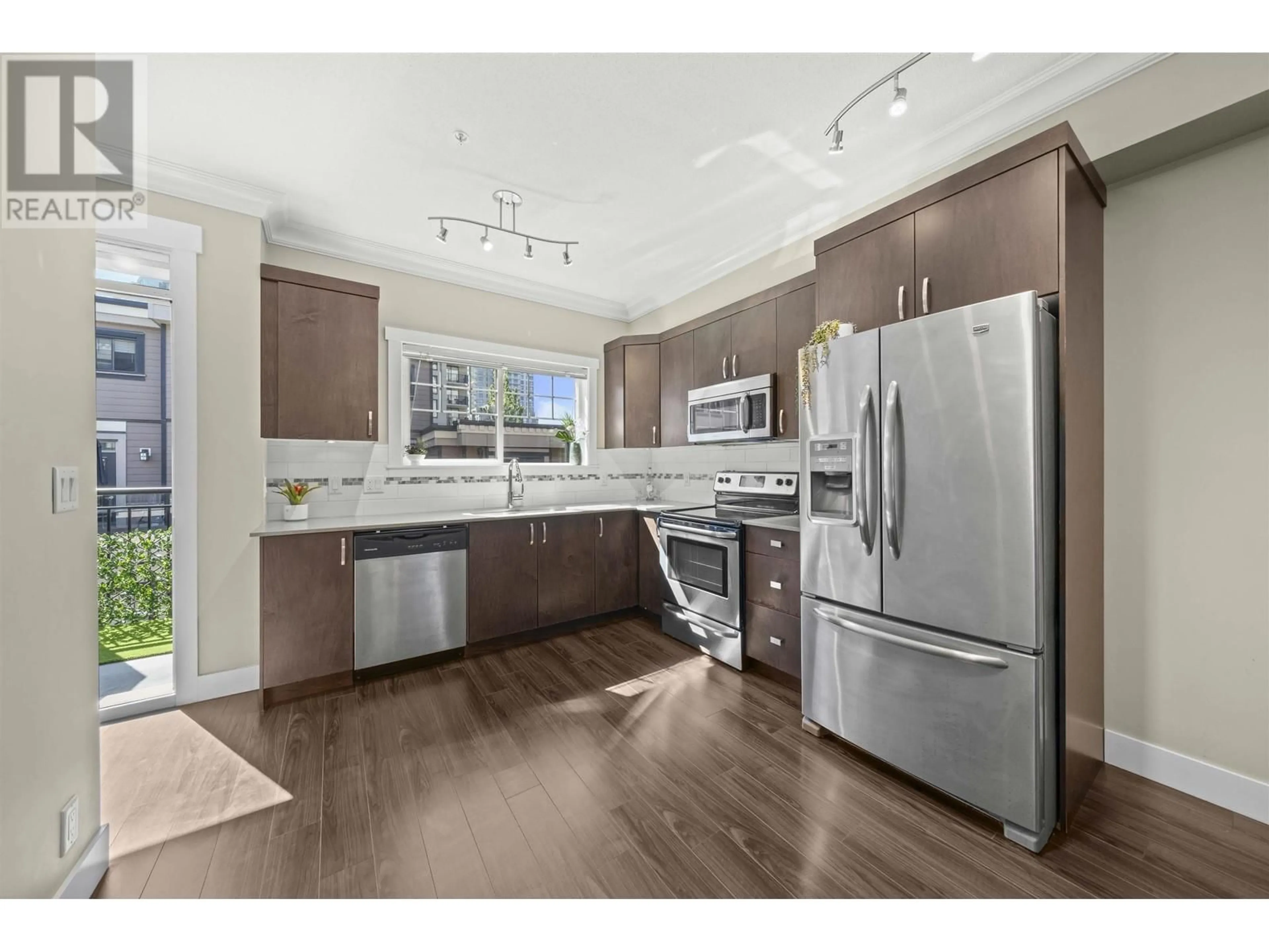 Open concept kitchen, unknown for 4 - 838 ROYAL AVENUE, New Westminster British Columbia V3M1J9