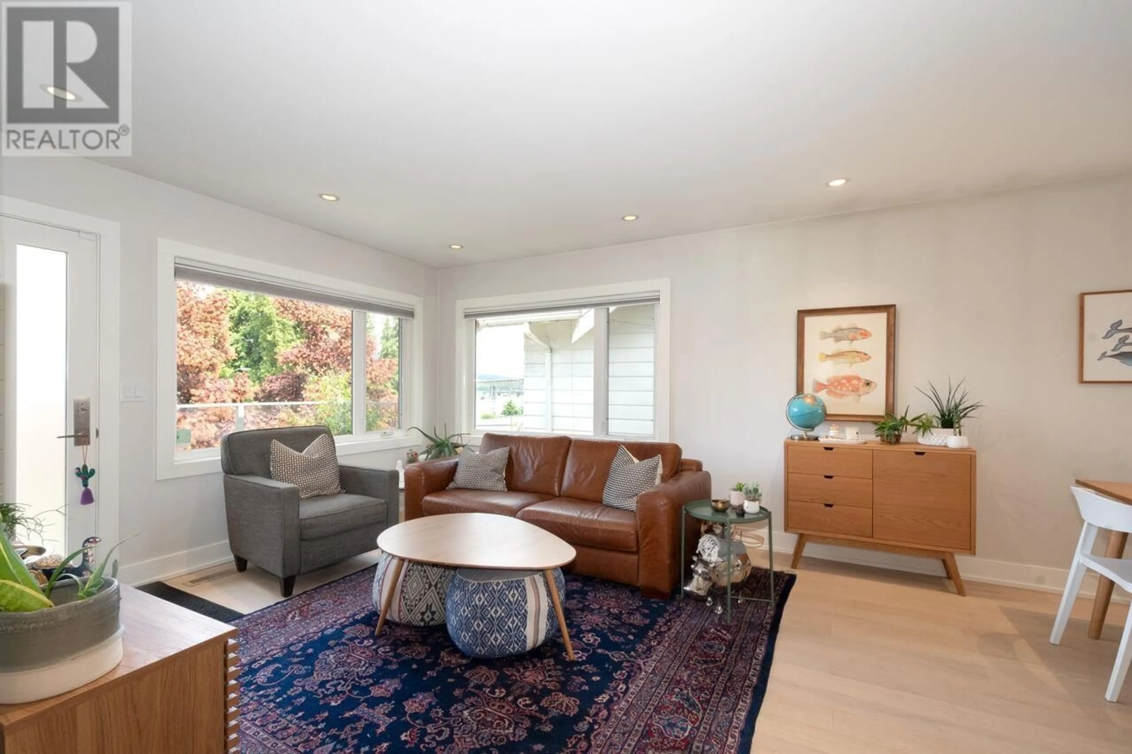 Living room with furniture, unknown for 2934 TRINITY STREET, Vancouver British Columbia V5K1G2