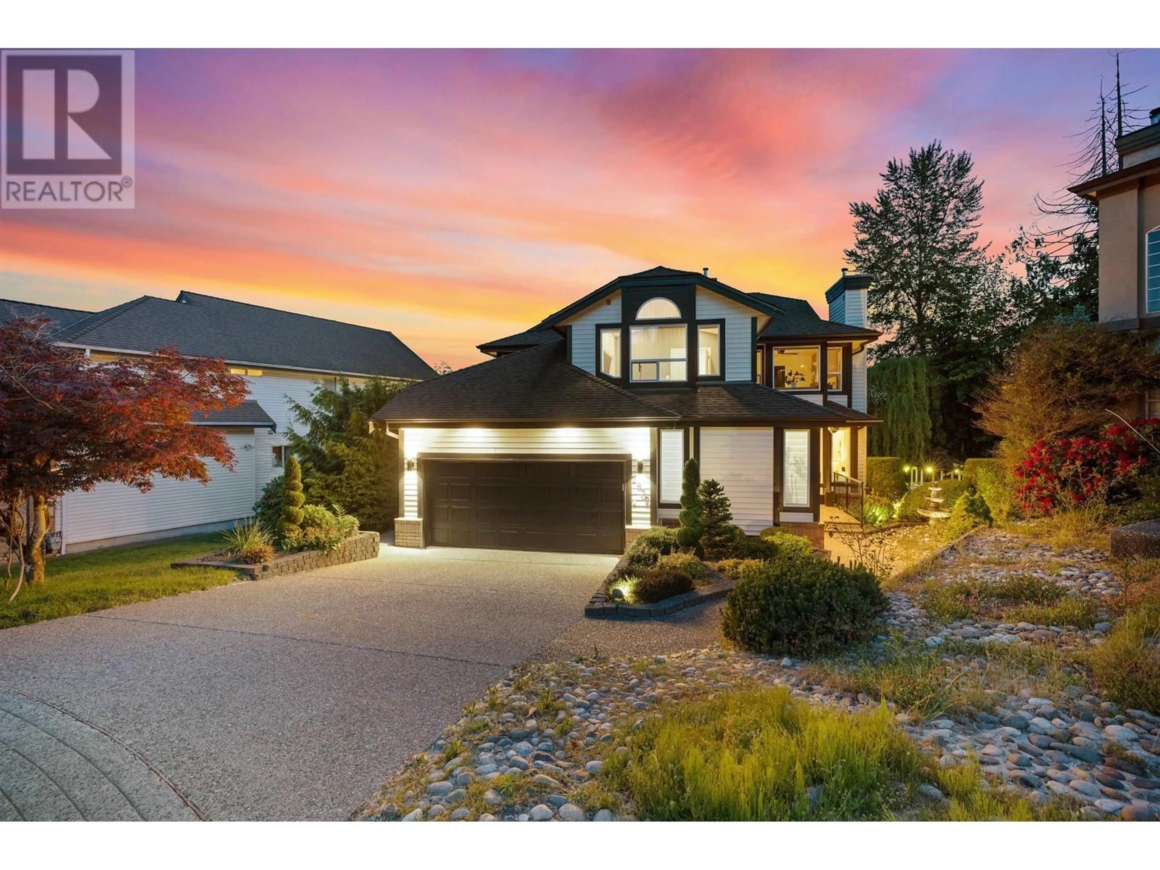 Unknown for 2932 CLIFFROSE CRESCENT, Coquitlam British Columbia V3E2T2