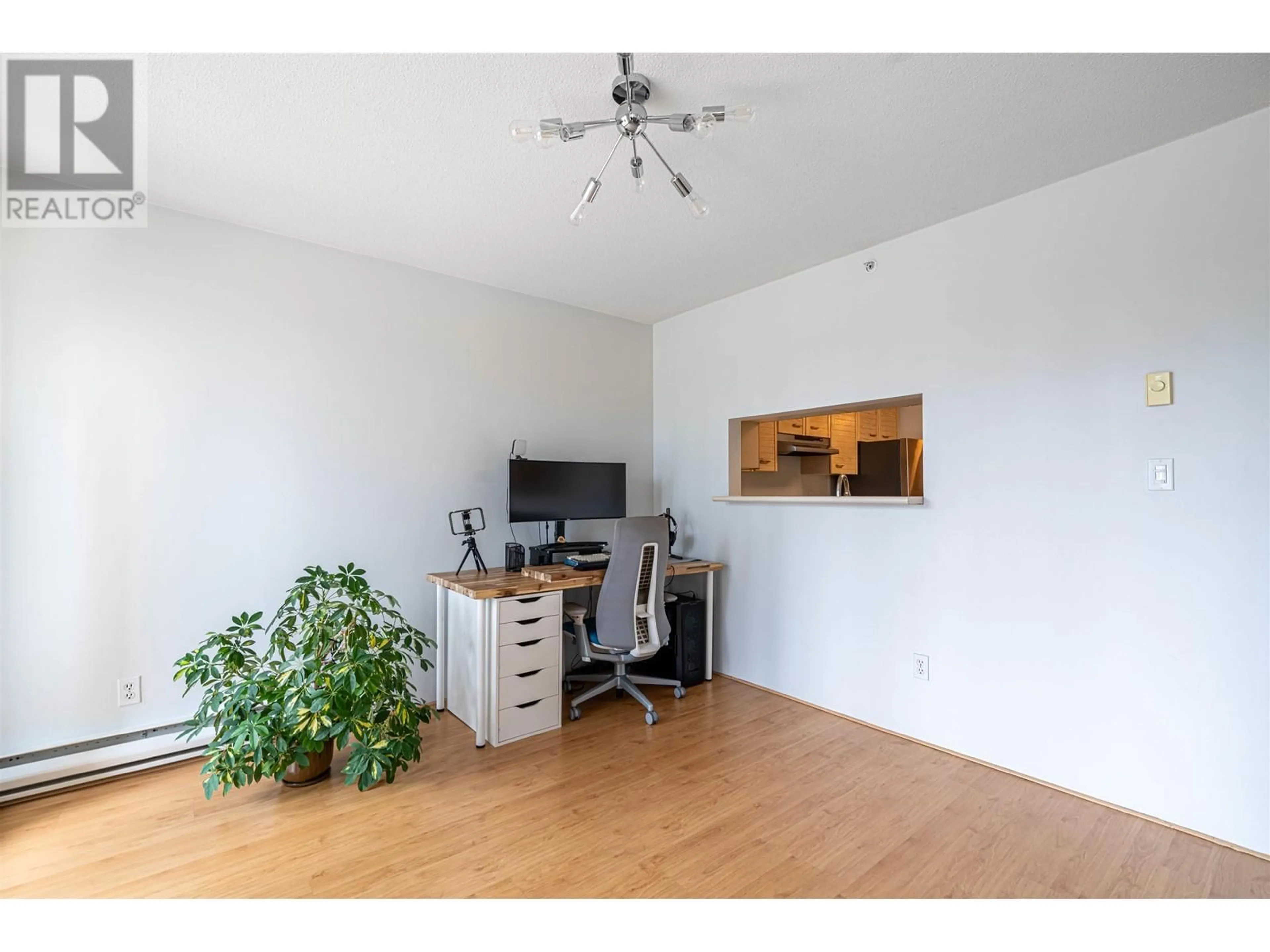 A pic of a room for 603 - 1180 PINETREE WAY, Coquitlam British Columbia V3B7L2