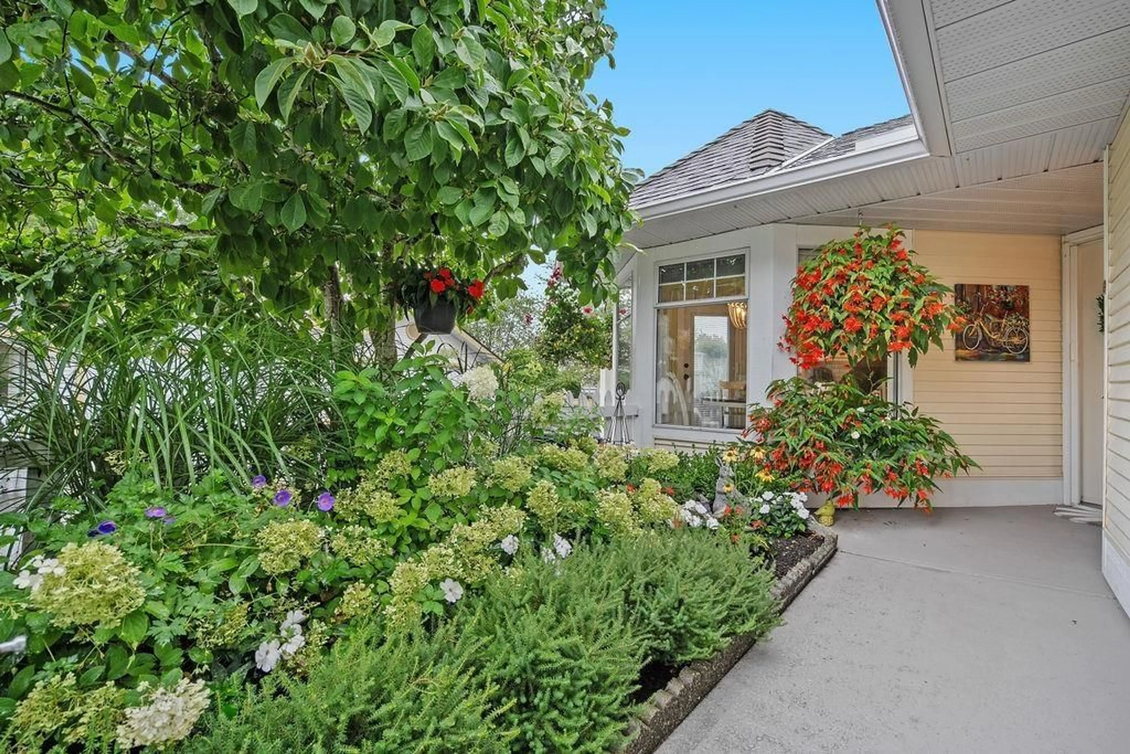 Patio, street for 11 - 21138 88, Langley British Columbia V1M2G7