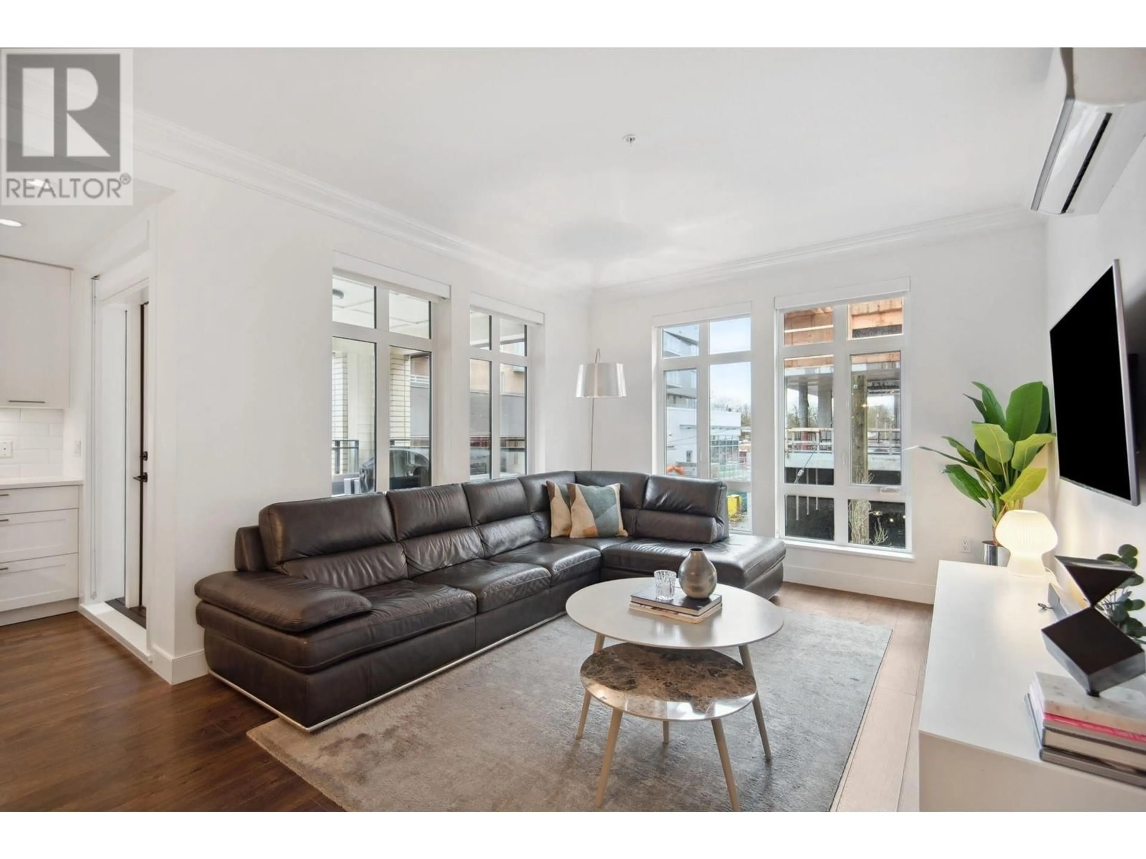 Living room with furniture, unknown for 208 - 168 35TH AVENUE, Vancouver British Columbia V5W1A6