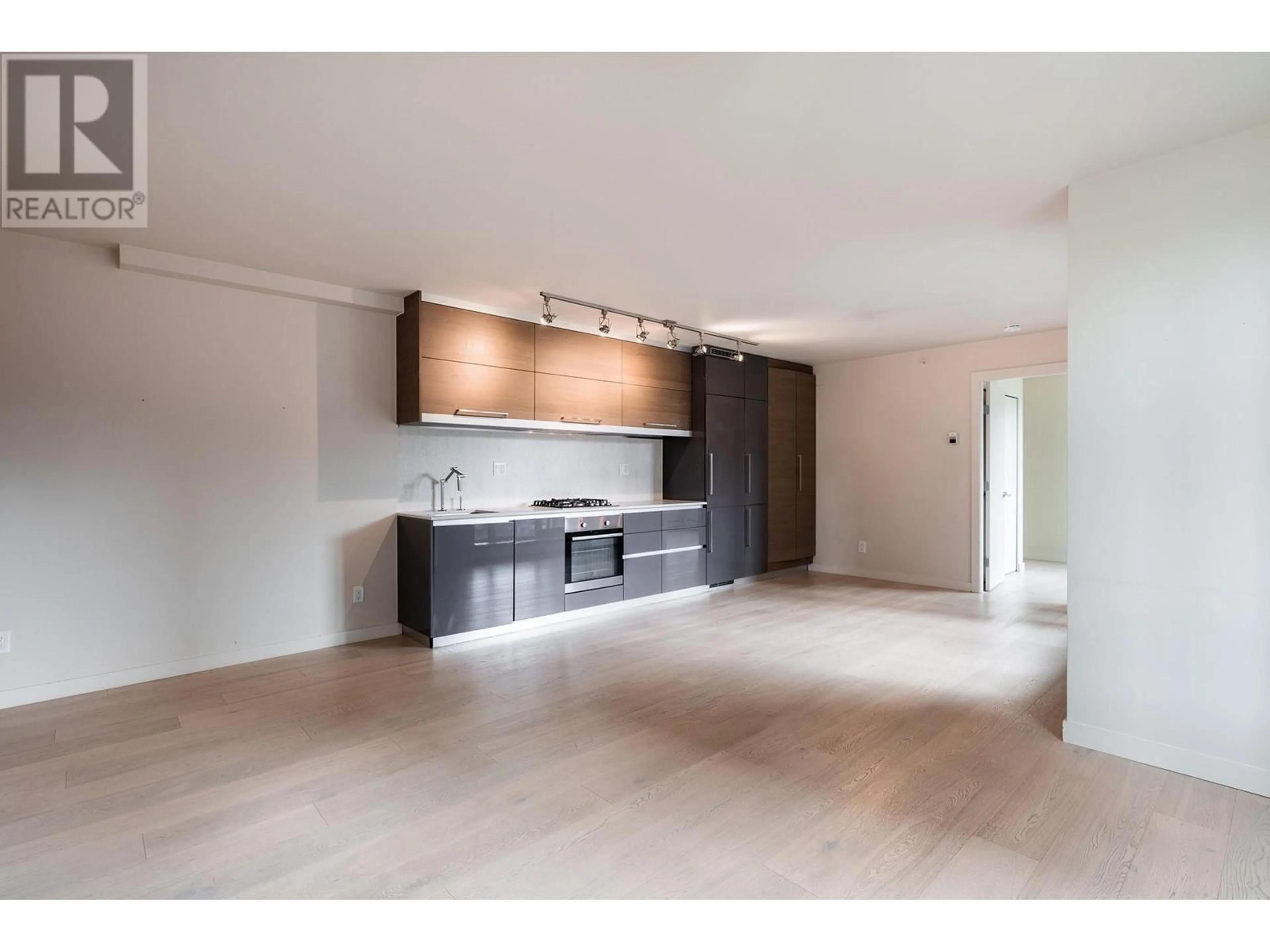 Open concept kitchen, unknown for 512 - 189 KEEFER STREET, Vancouver British Columbia V6A0C8