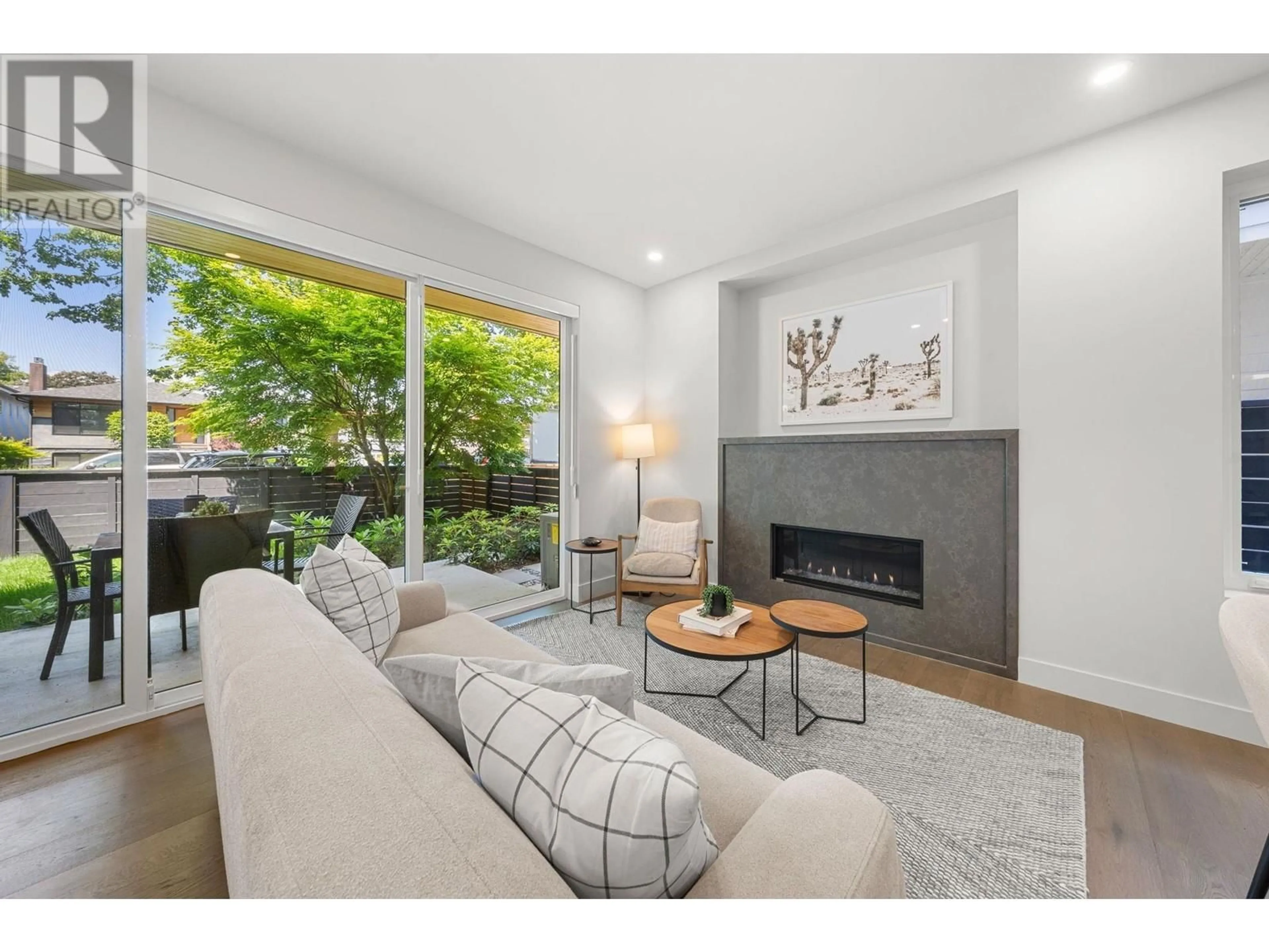Living room with furniture, unknown for 1 - 628 46TH AVENUE, Vancouver British Columbia V5W2A3