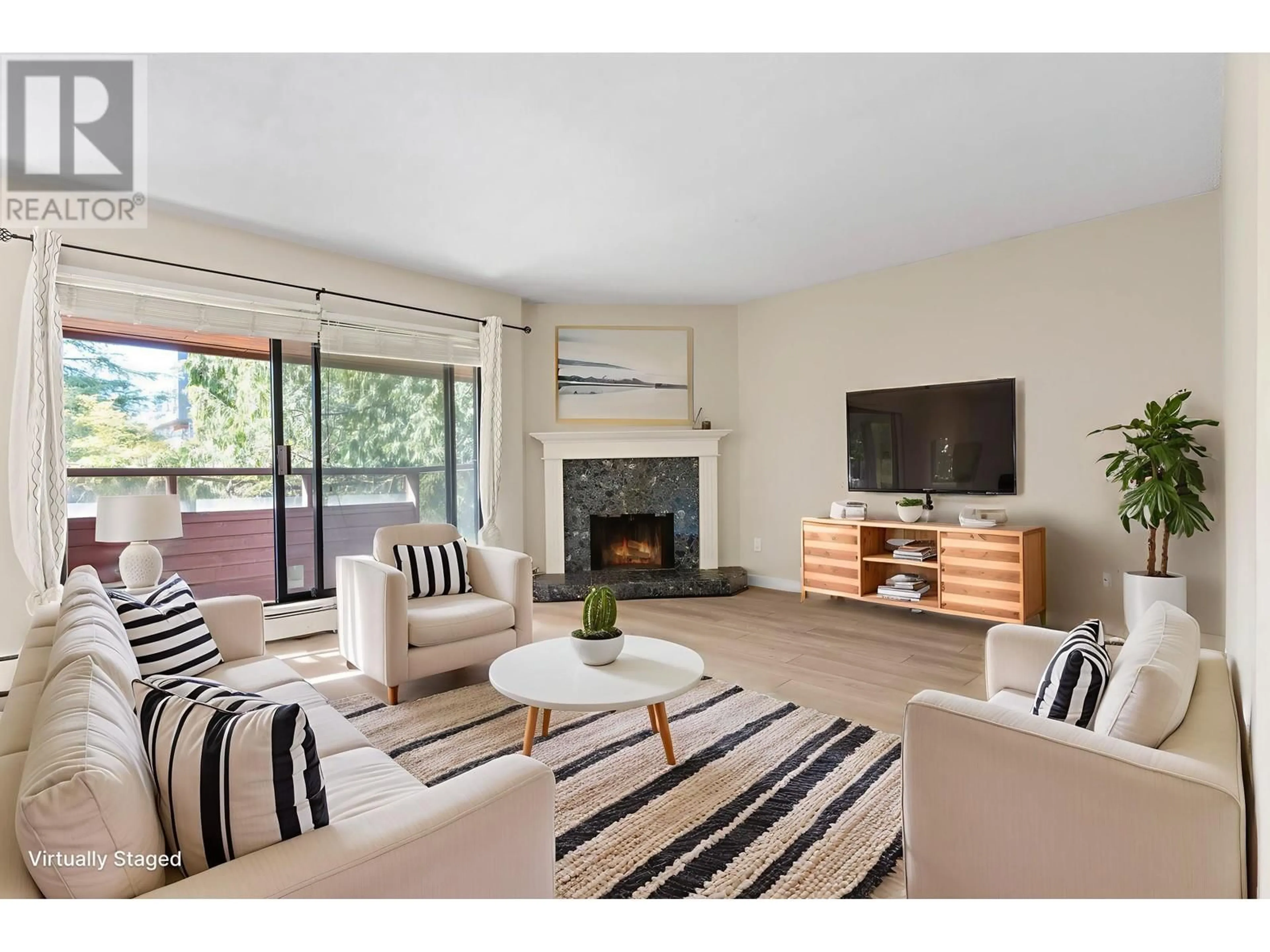 Living room with furniture, unknown for 303 - 1177 HOWIE AVENUE, Coquitlam British Columbia V3J1T9