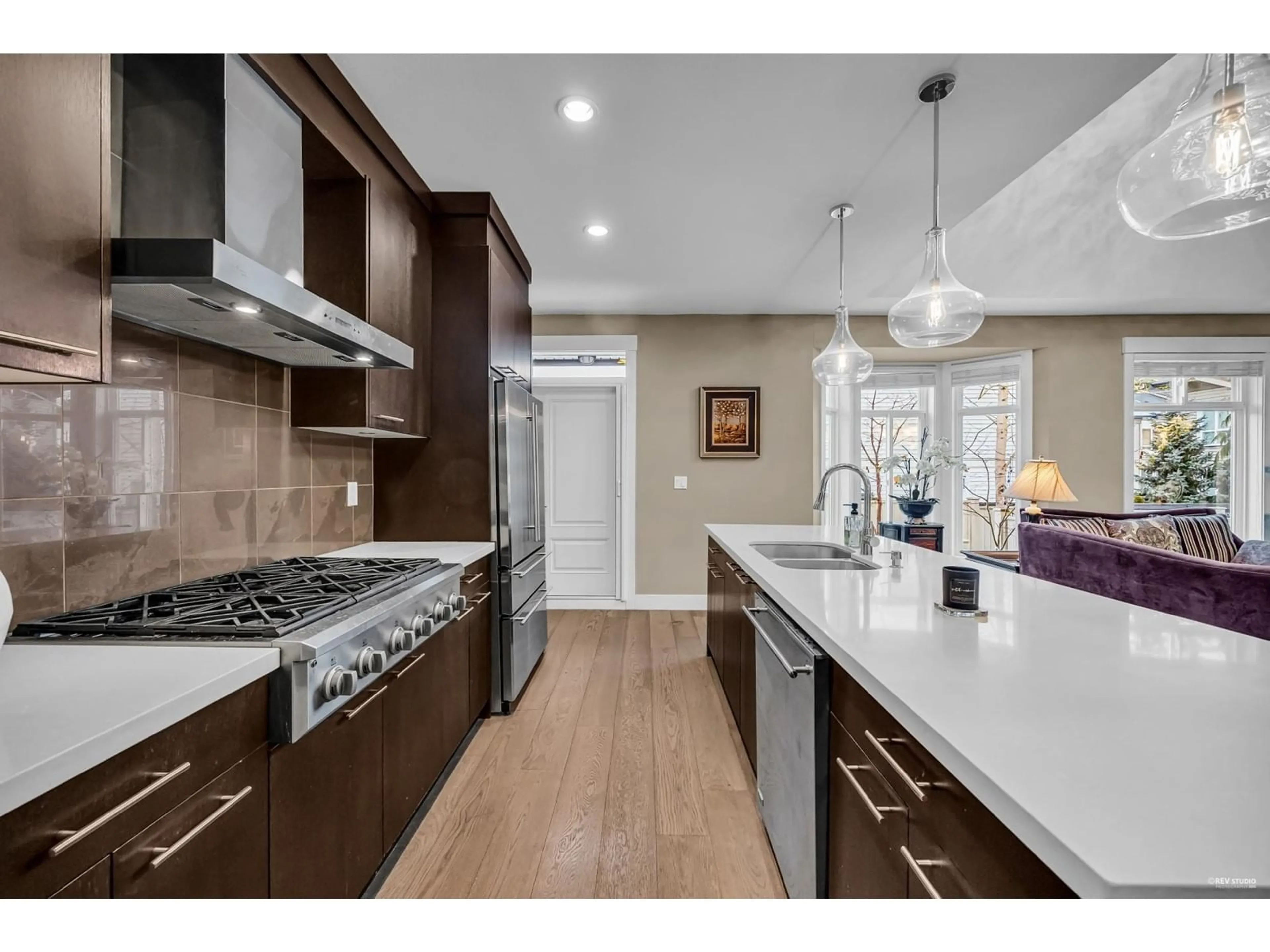 Open concept kitchen, unknown for 41 - 15977 26, Surrey British Columbia V3Z2W7