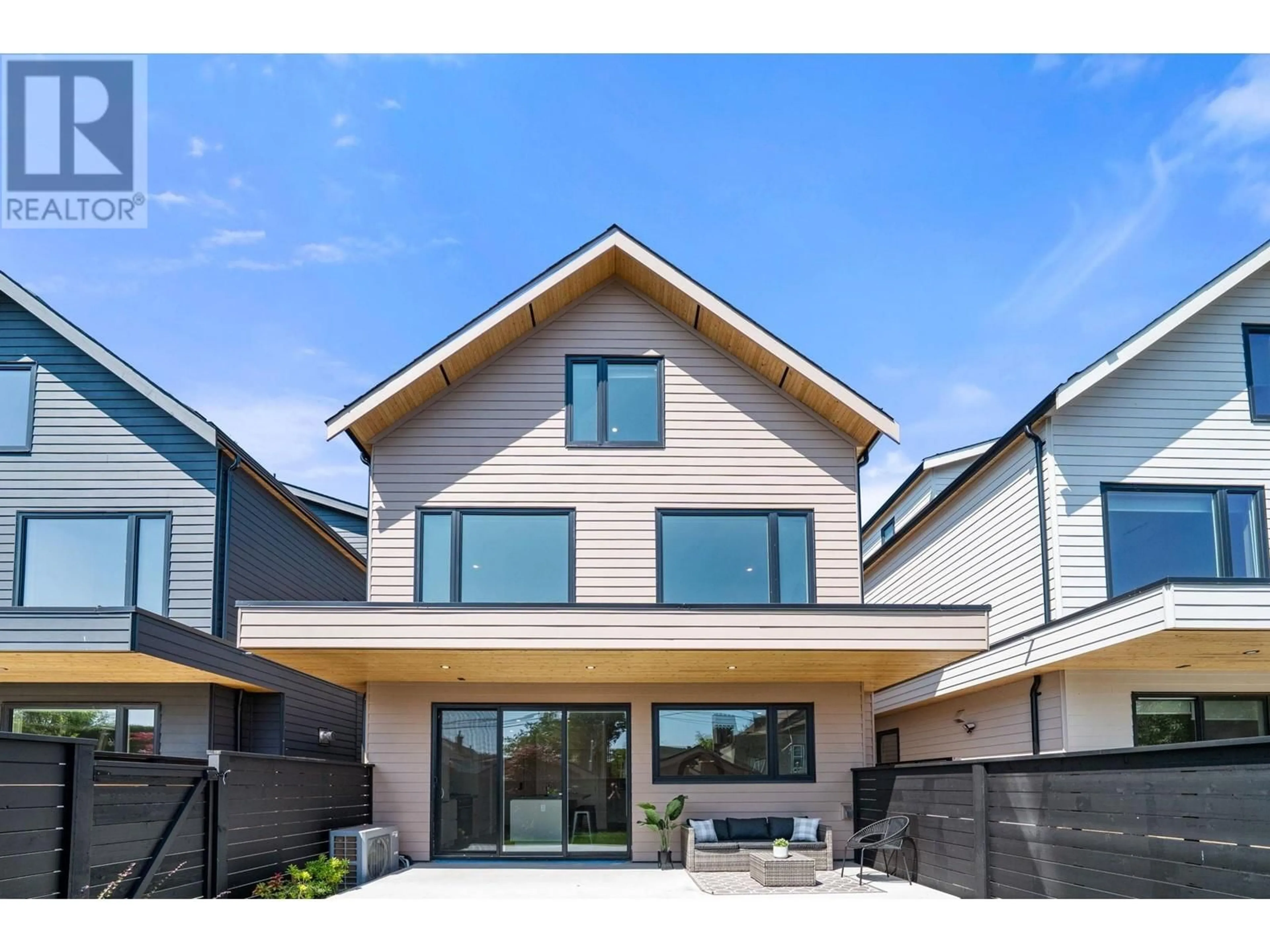 Home with brick exterior material, unknown for 2 - 628 46TH AVENUE, Vancouver British Columbia V5W2A3