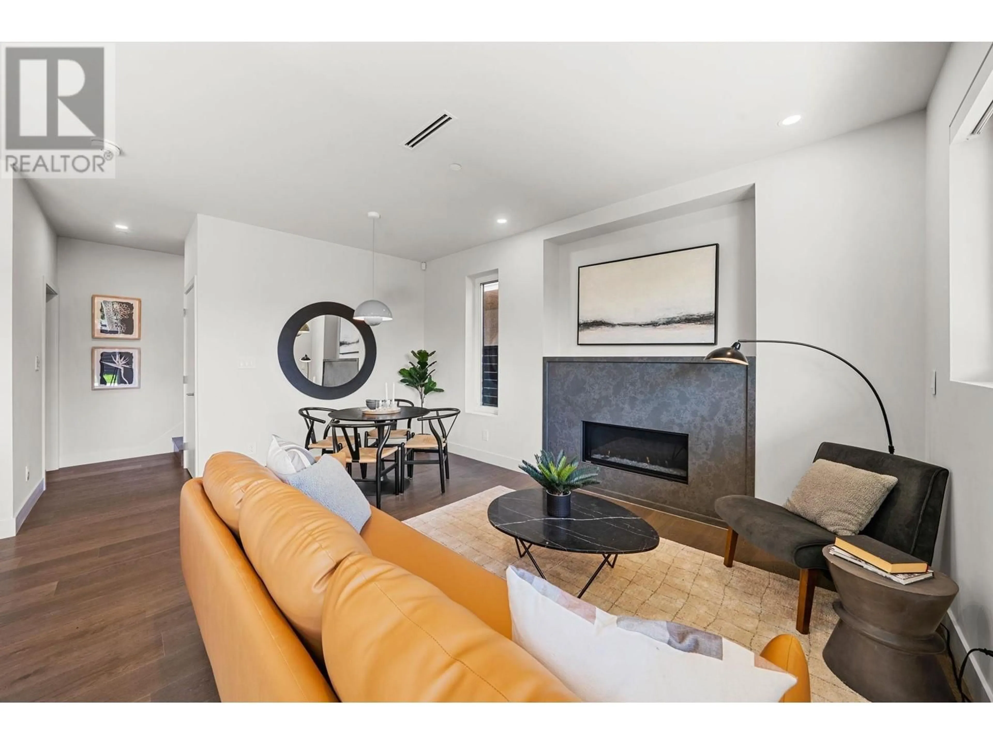 Living room with furniture, unknown for 2 - 628 46TH AVENUE, Vancouver British Columbia V5W2A3