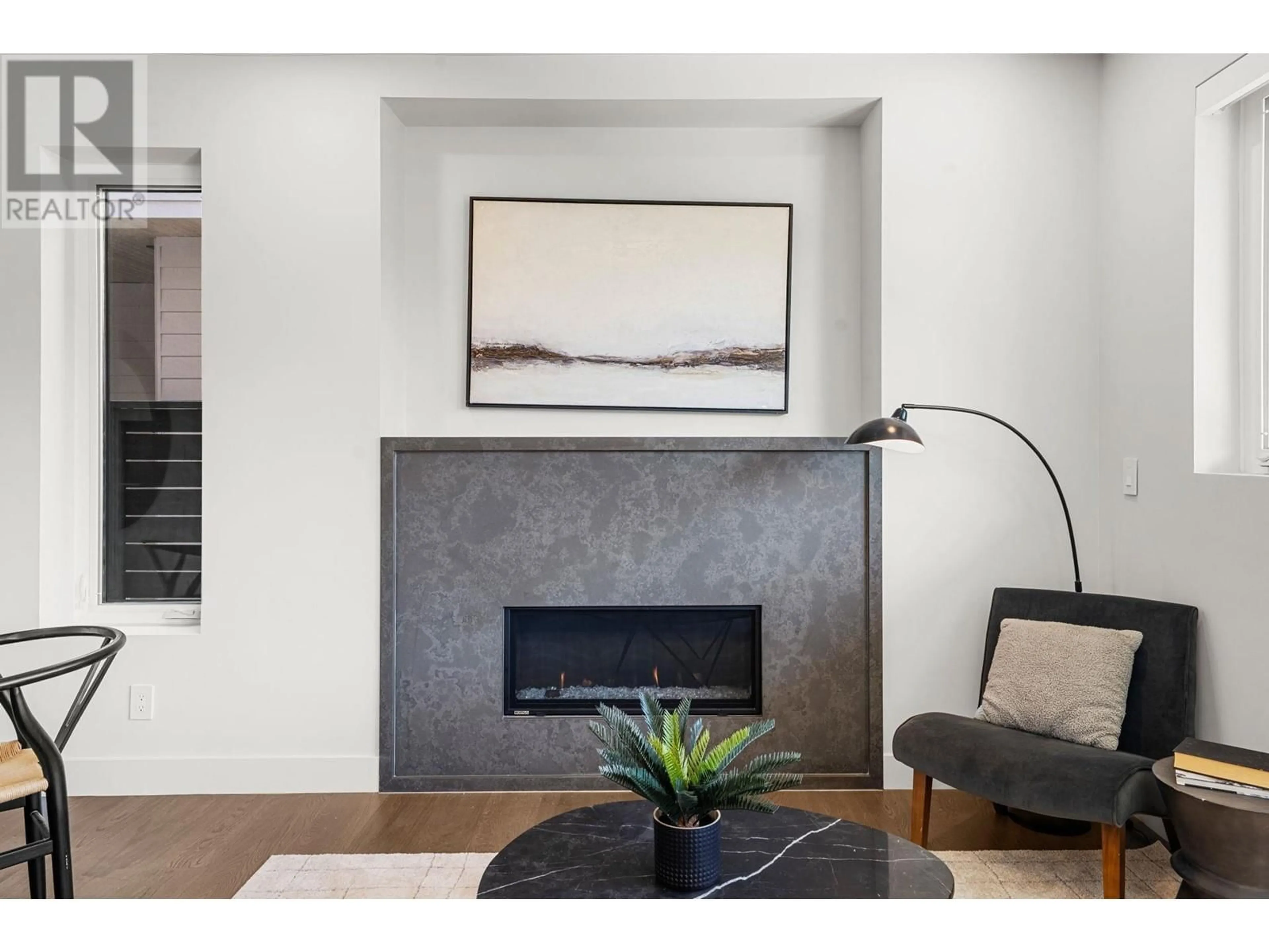 Living room with furniture, unknown for 2 - 628 46TH AVENUE, Vancouver British Columbia V5W2A3