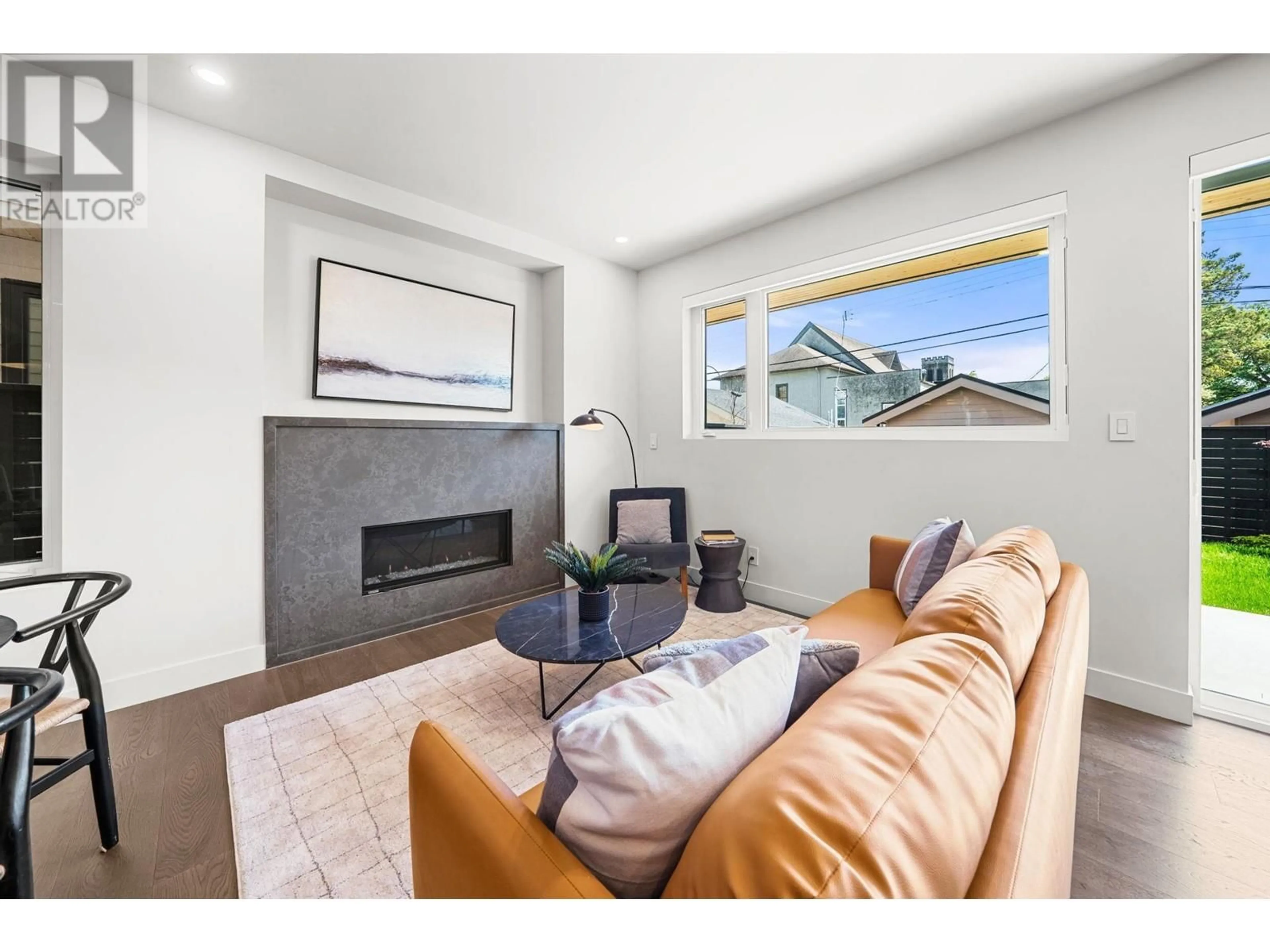 Living room with furniture, unknown for 2 - 628 46TH AVENUE, Vancouver British Columbia V5W2A3