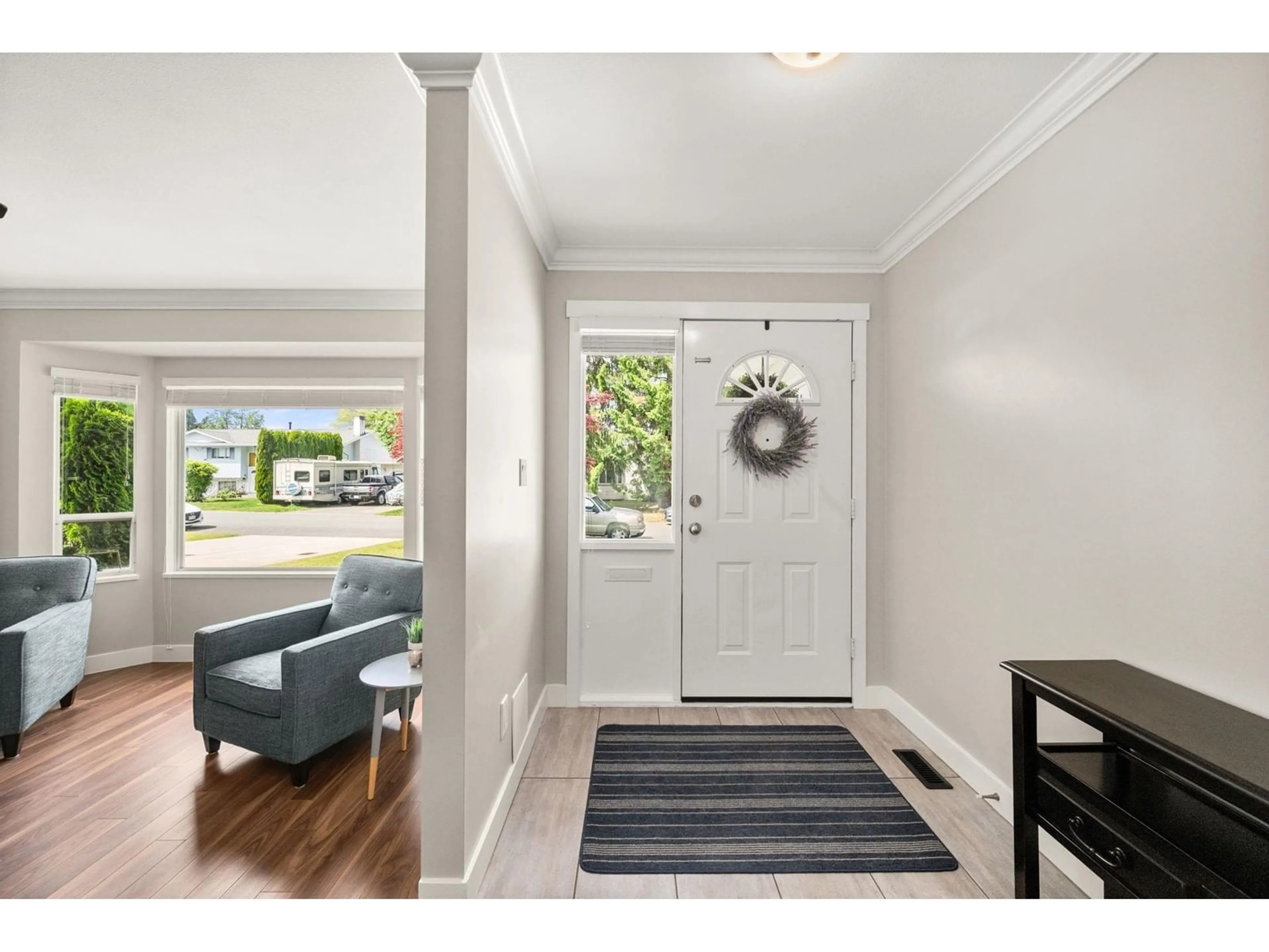 Indoor entryway for 11912 84A, Delta British Columbia V4C2T4