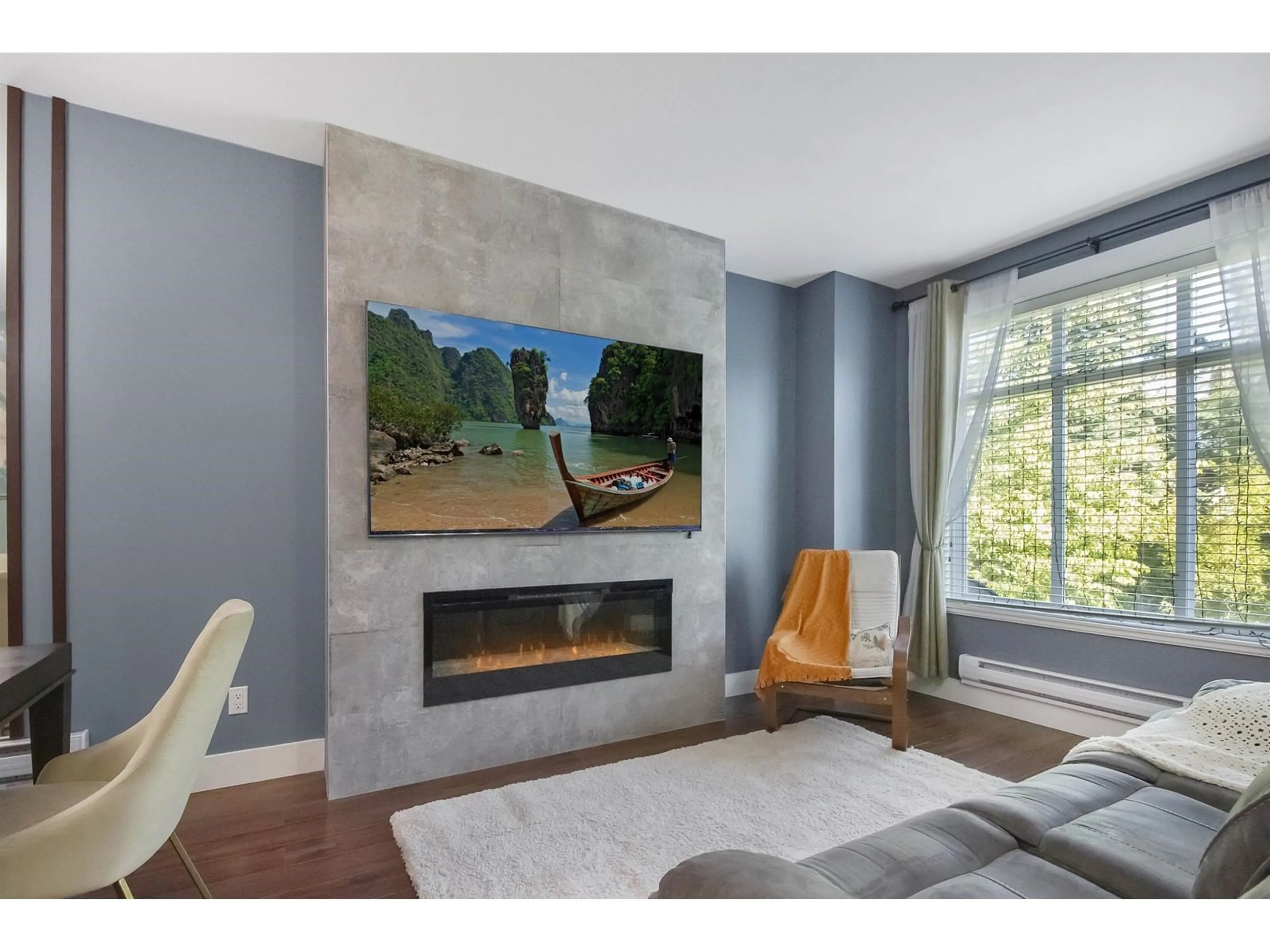 Home theater for 17 - 8418 163, Surrey British Columbia V4N6K8