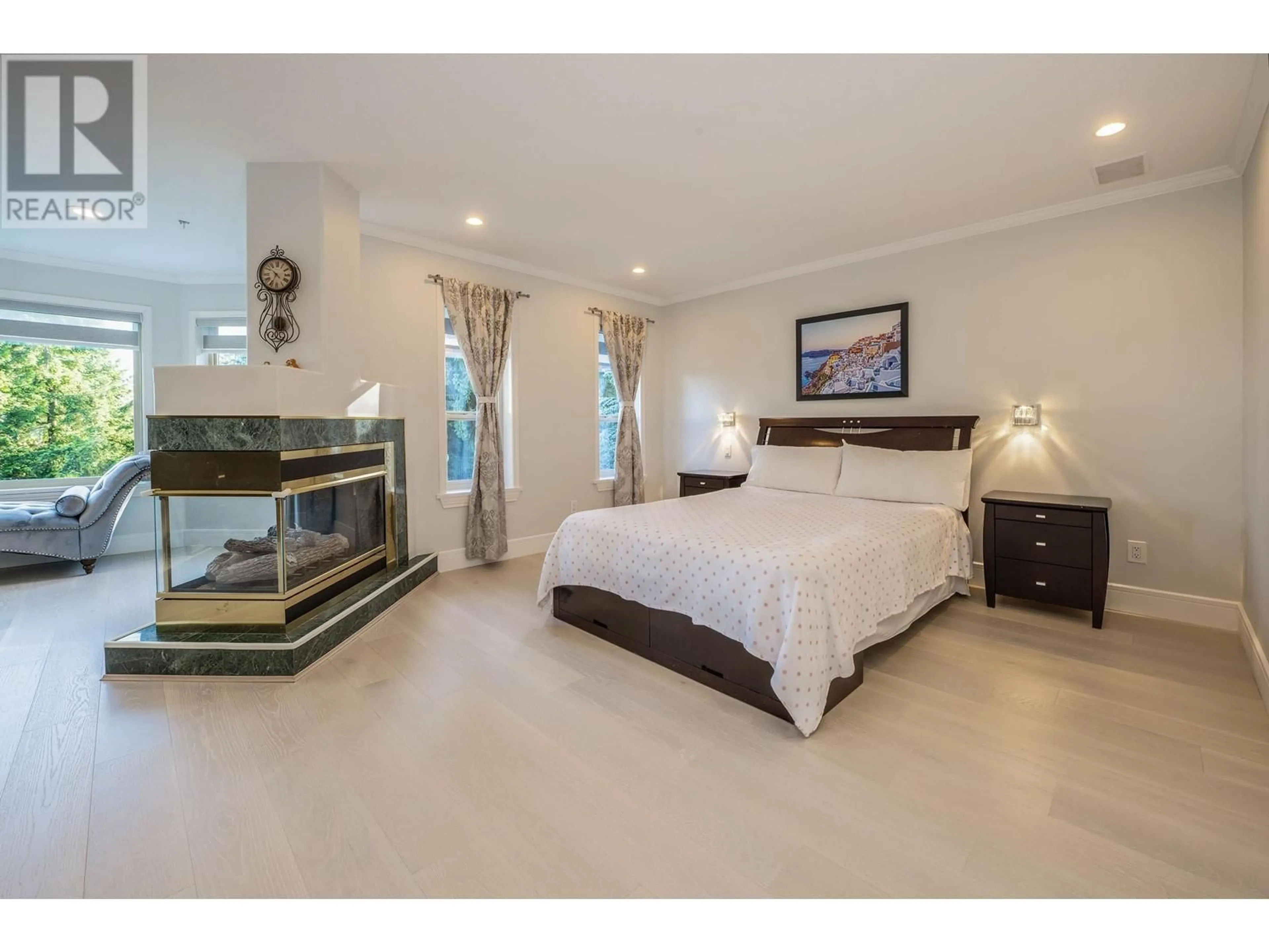 Bedroom with bed, unknown for 1570 LODGEPOLE PLACE, Coquitlam British Columbia V3E2V9