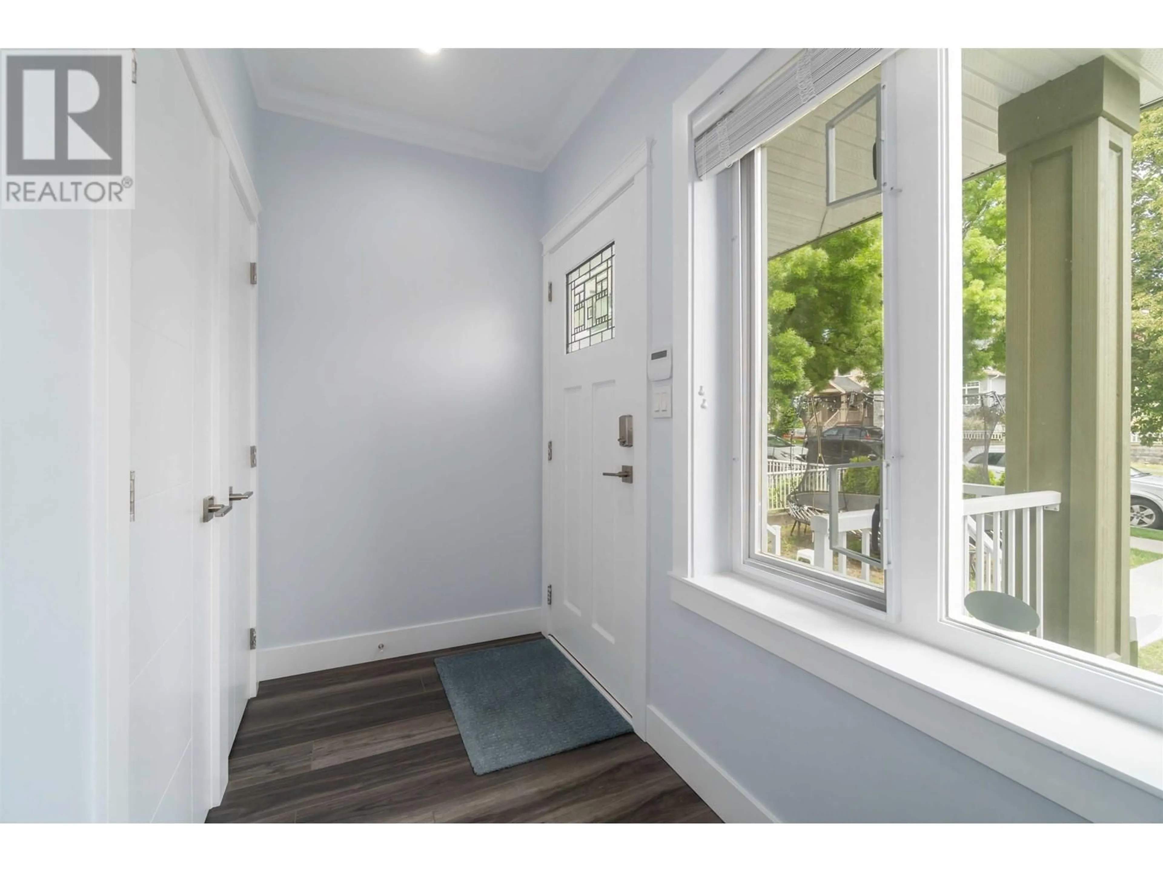 Indoor entryway for 3164 VENABLES STREET, Vancouver British Columbia V5K2S4