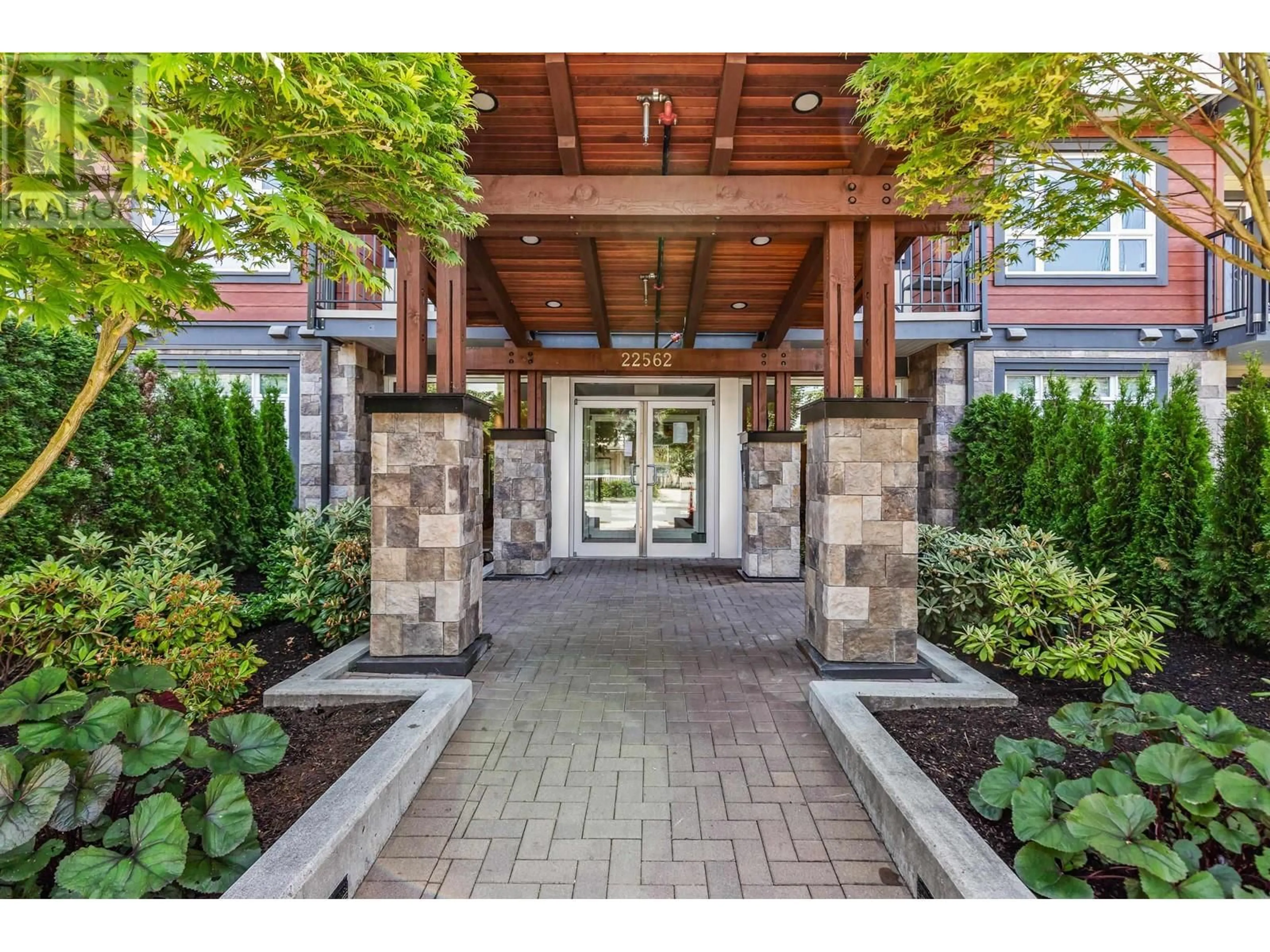 Indoor entryway for 315 - 22562 121 AVENUE, Maple Ridge British Columbia V2X3Y8