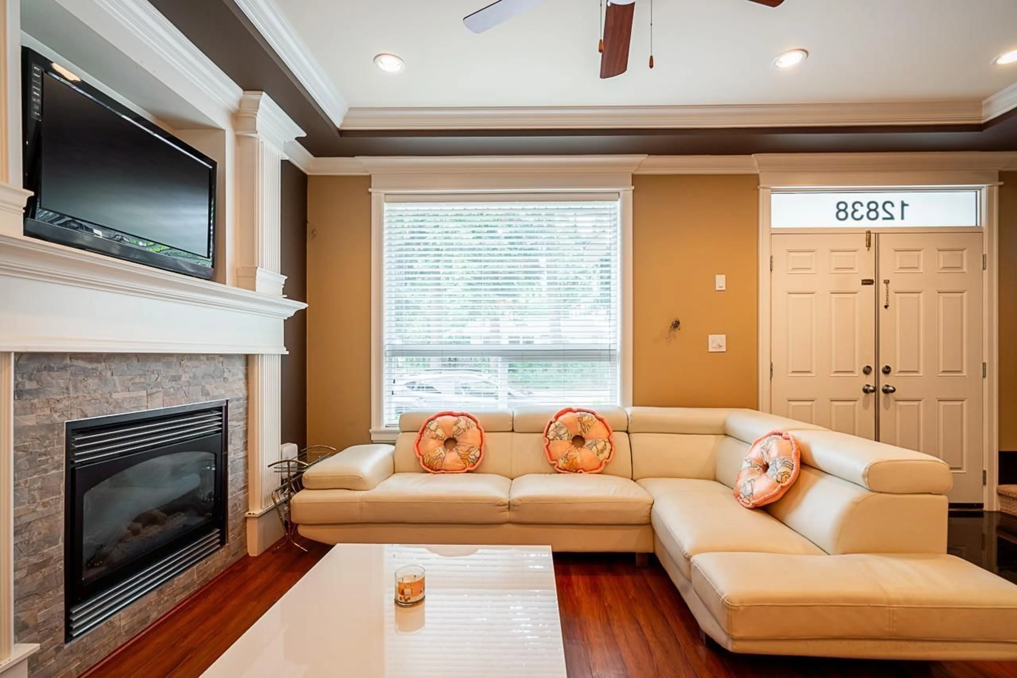 Living room with furniture, unknown for 12838 60, Surrey British Columbia V3X0B9