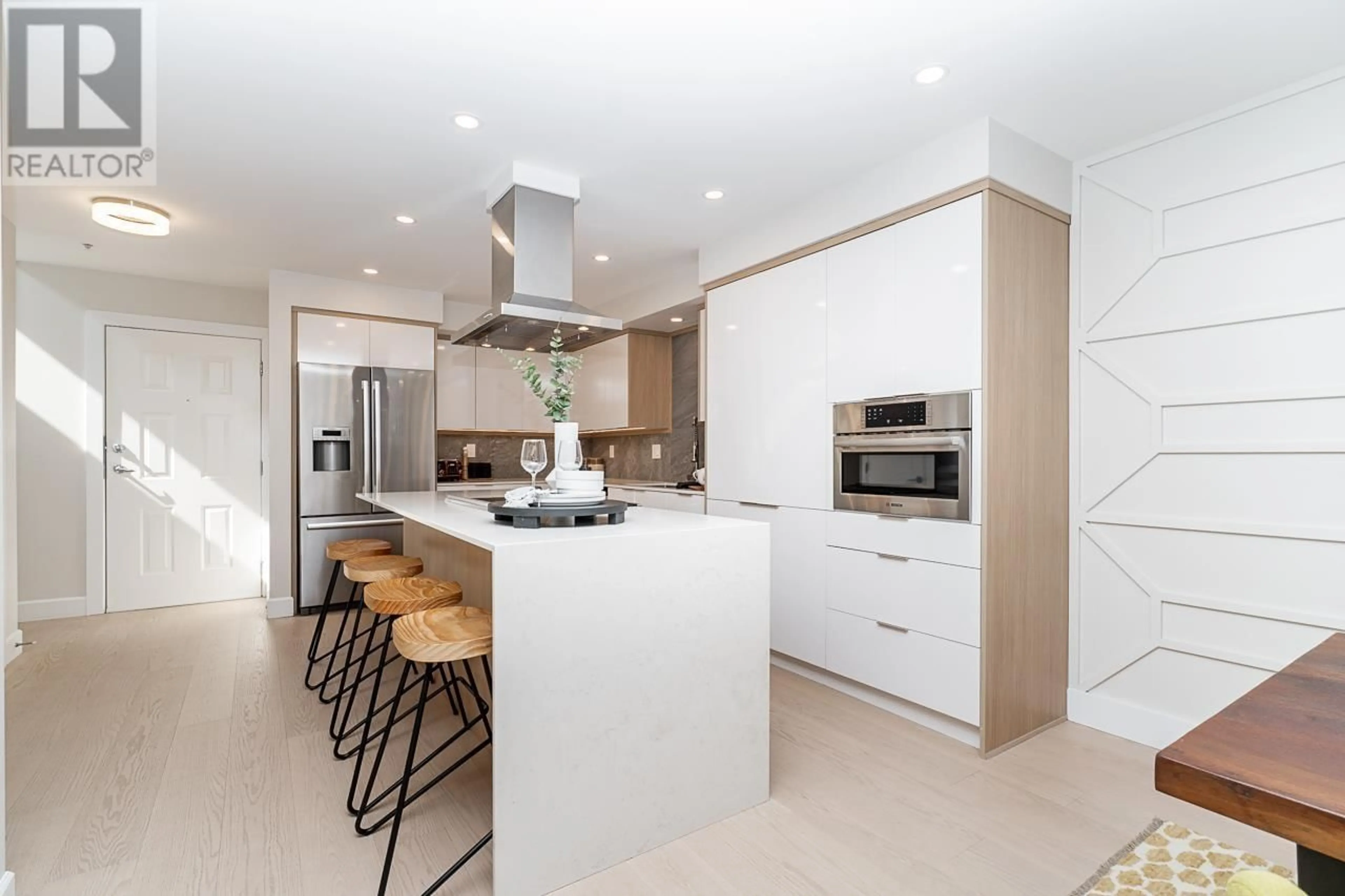 Contemporary kitchen, ceramic/tile floor for 103 - 345 LONSDALE AVENUE, North Vancouver British Columbia V7M3M9