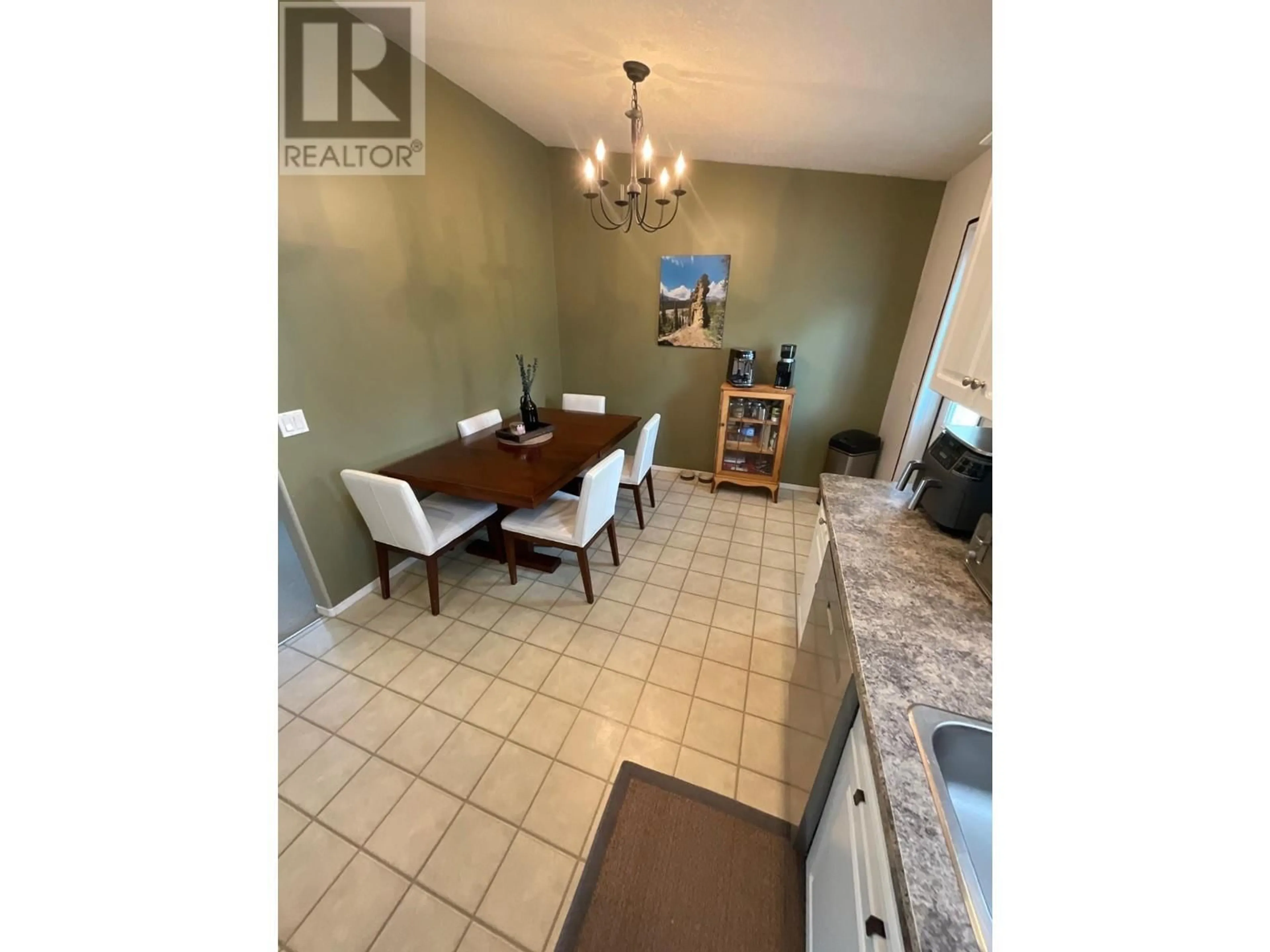 Dining room, ceramic/tile floor for 11411 96A STREET, Fort St. John British Columbia V1J7E5