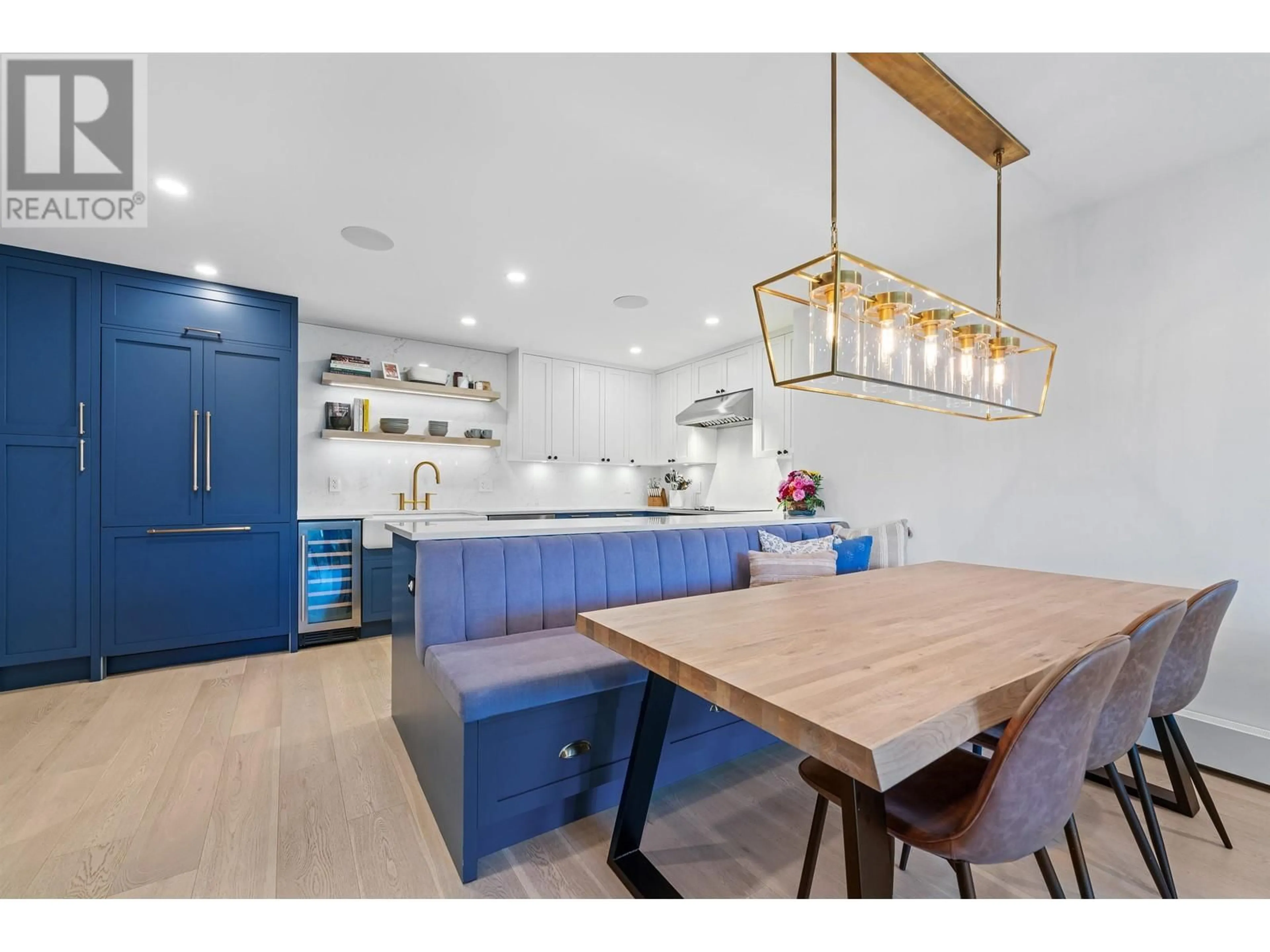 Open concept kitchen, unknown for 215 - 2121 6TH AVENUE, Vancouver British Columbia V6K1V5