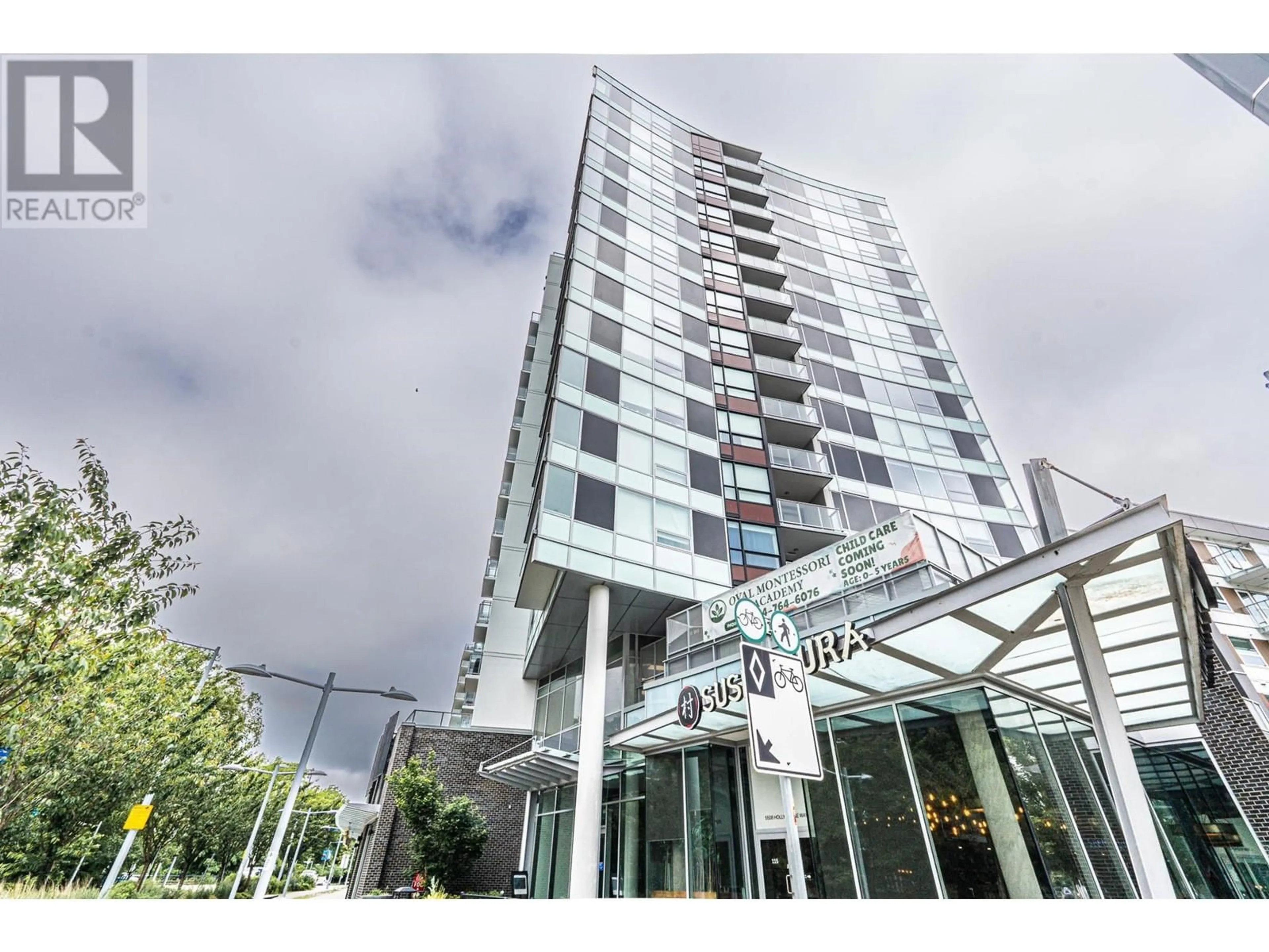Indoor foyer for 516 - 5508 HOLLYBRIDGE WAY, Richmond British Columbia V7C0C7