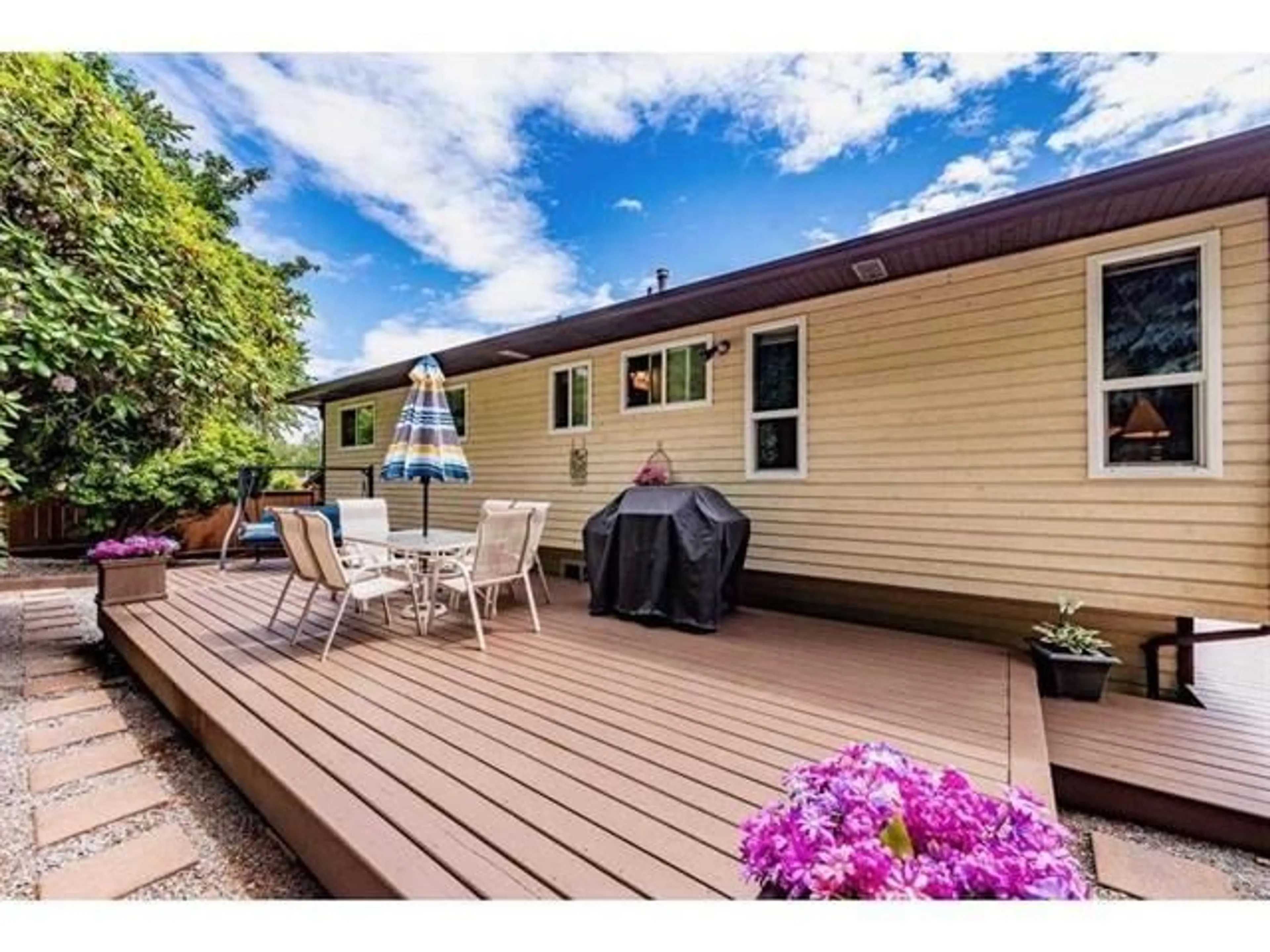 Patio, unknown for 35361 ROCKWELL, Abbotsford British Columbia V2S4N4