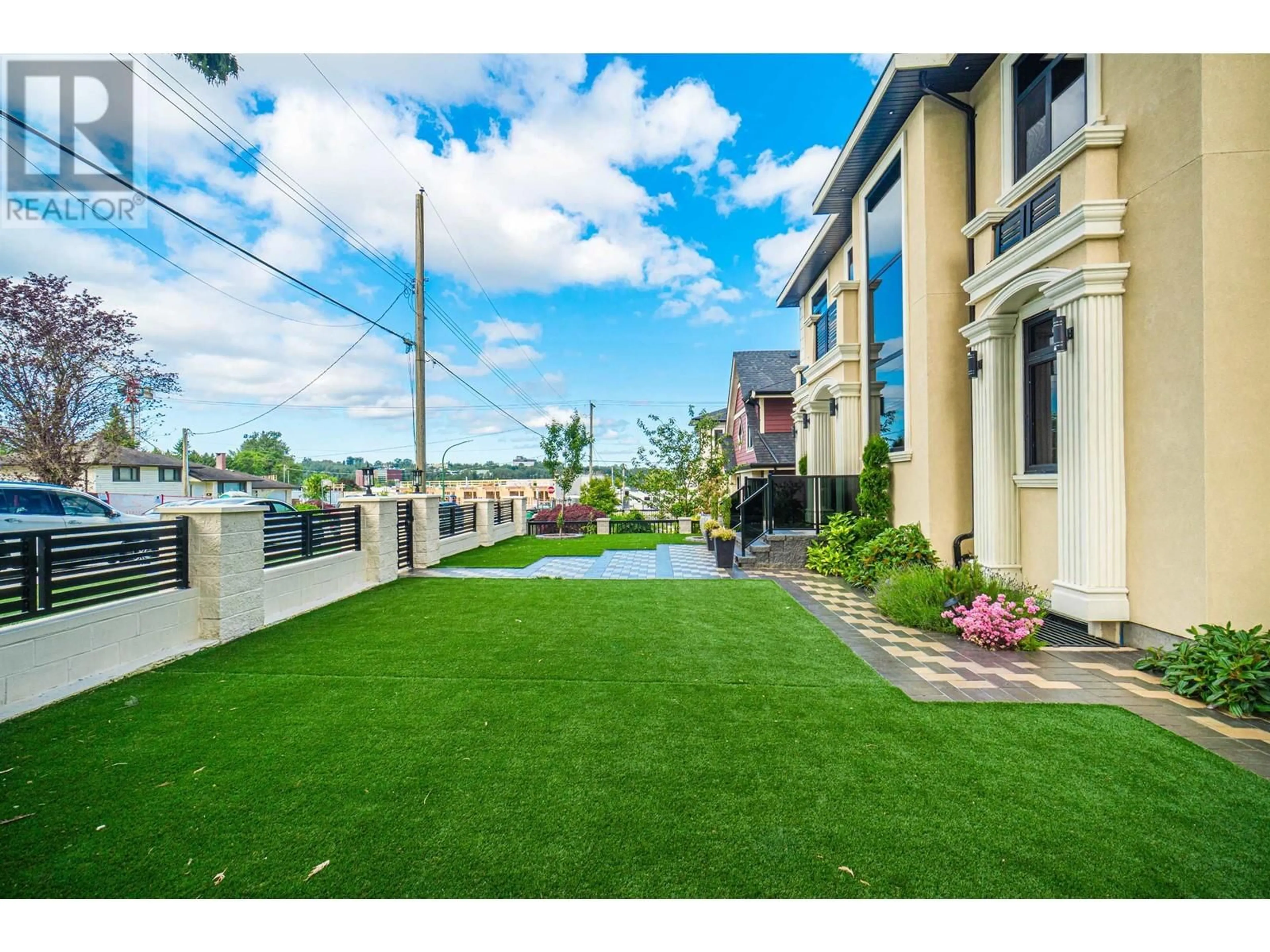 Patio, water/lake/river/ocean view for 4949 FULWELL STREET, Burnaby British Columbia V5G1P1