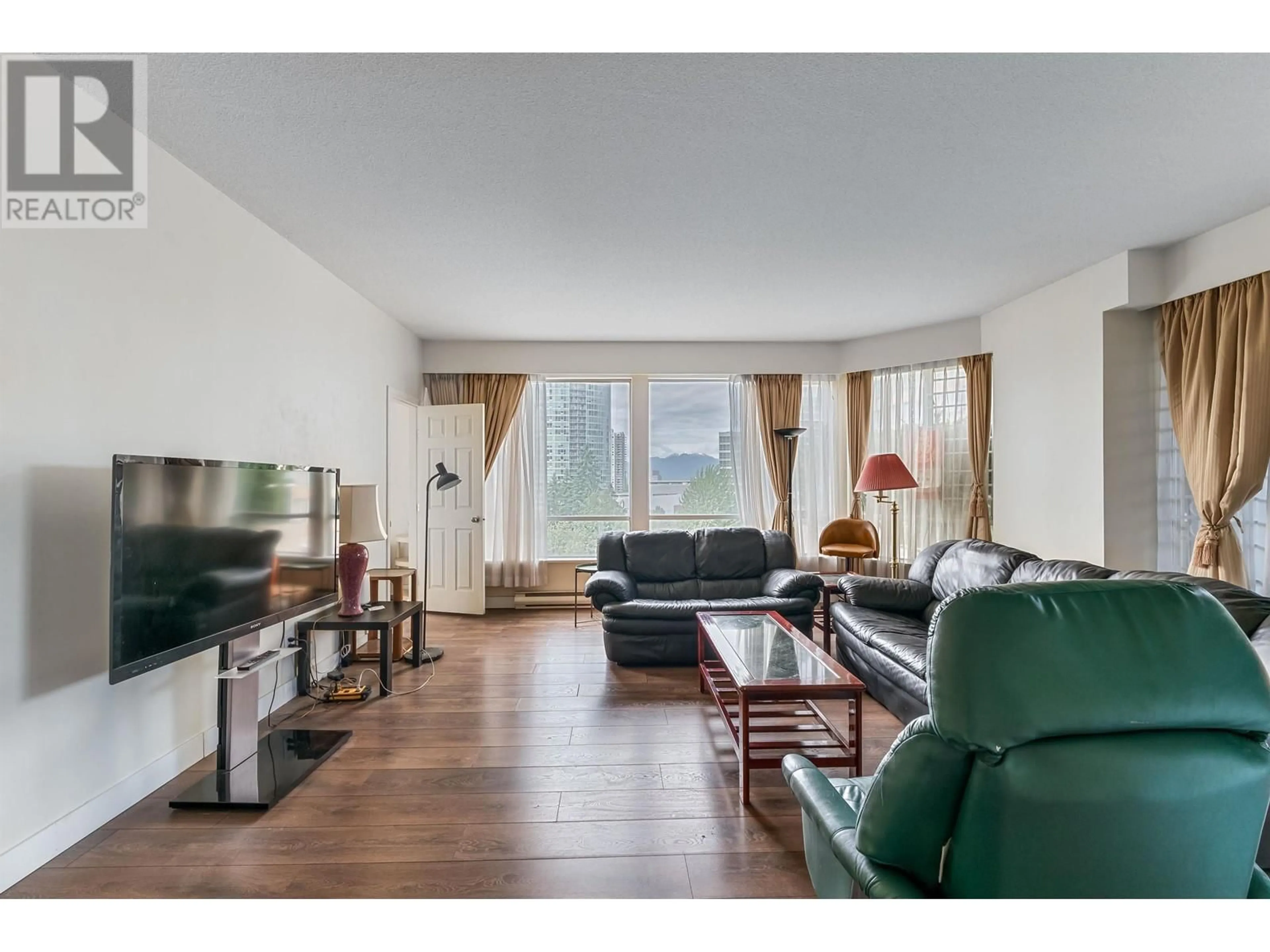 Living room with furniture, unknown for 402 - 6240 MCKAY AVENUE, Burnaby British Columbia V5H4L8