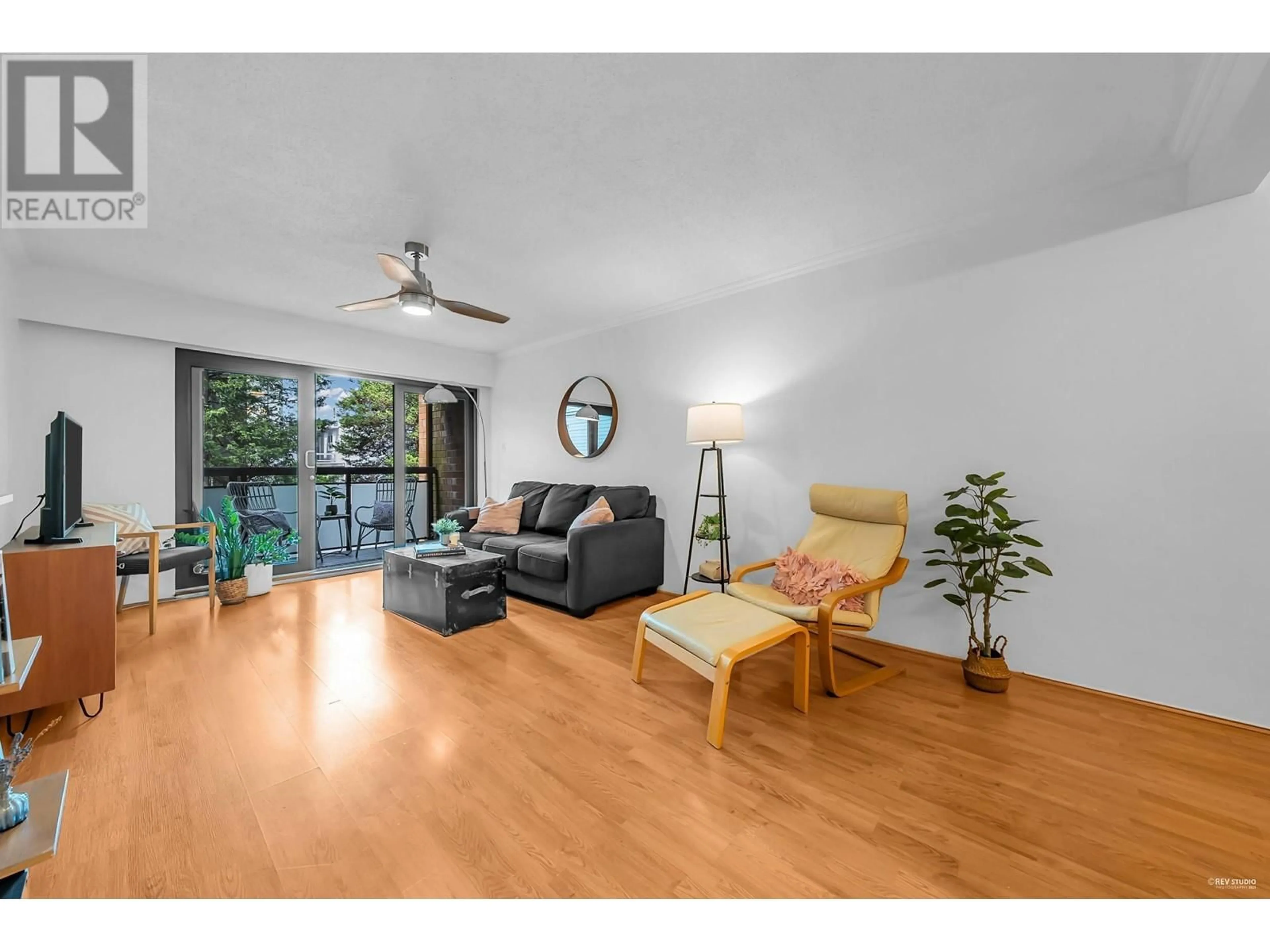 Living room with furniture, wood/laminate floor for 306 - 1855 NELSON STREET, Vancouver British Columbia V6G1M9