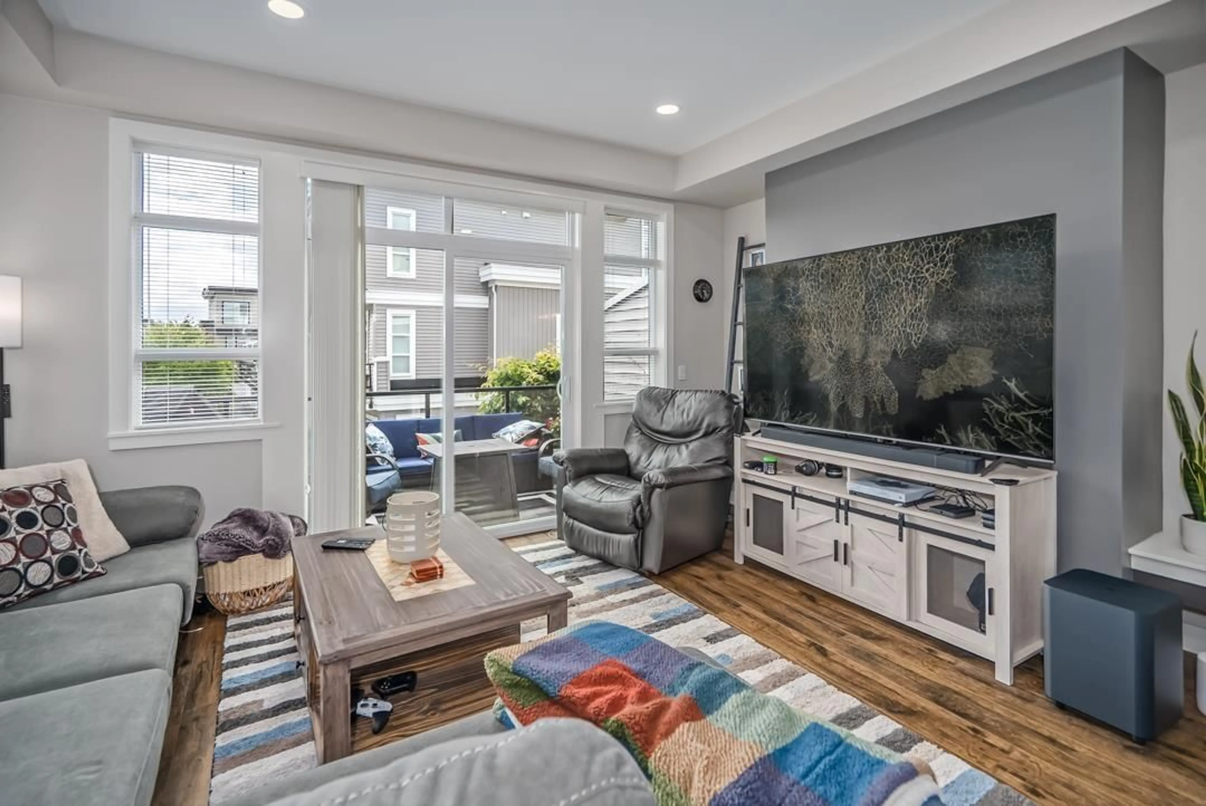 Living room with furniture, unknown for 77 - 8413 MIDTOWN WAY, Chilliwack British Columbia V2P0G7
