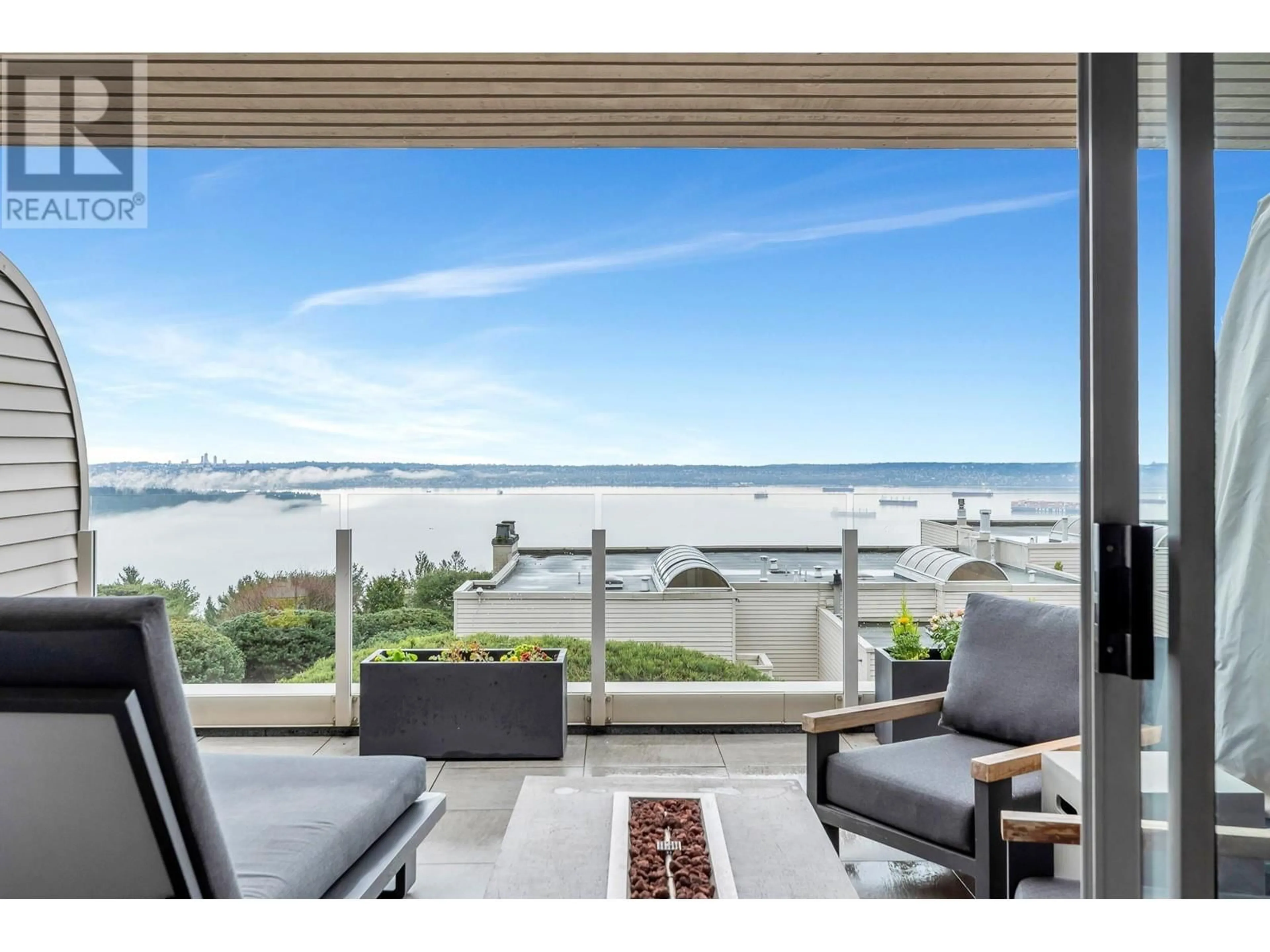 Unknown for 107 - 2274 FOLKESTONE WAY, West Vancouver British Columbia V7S2X7