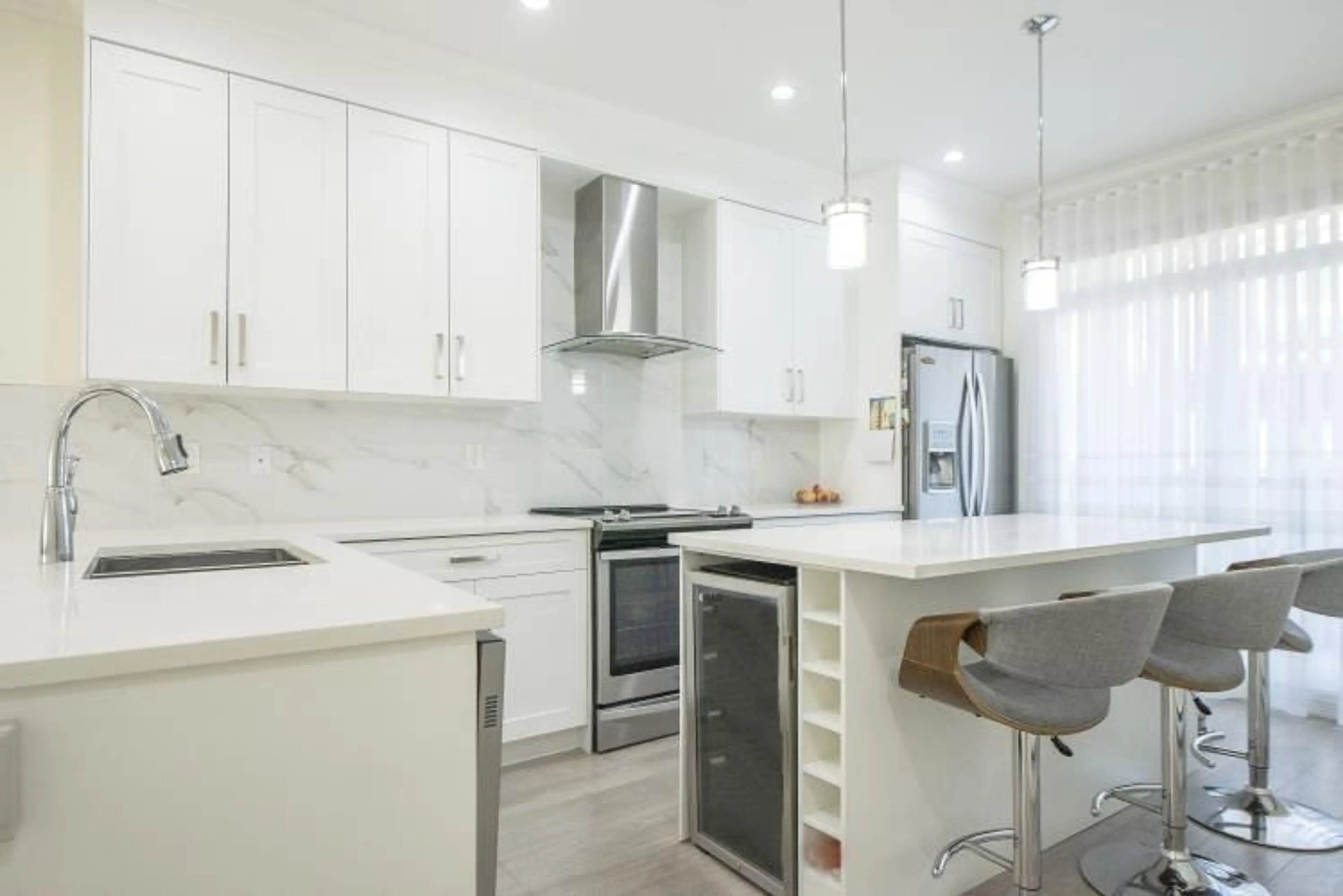 Contemporary kitchen, unknown for 139 - 13898 64, Surrey British Columbia V3W1L6