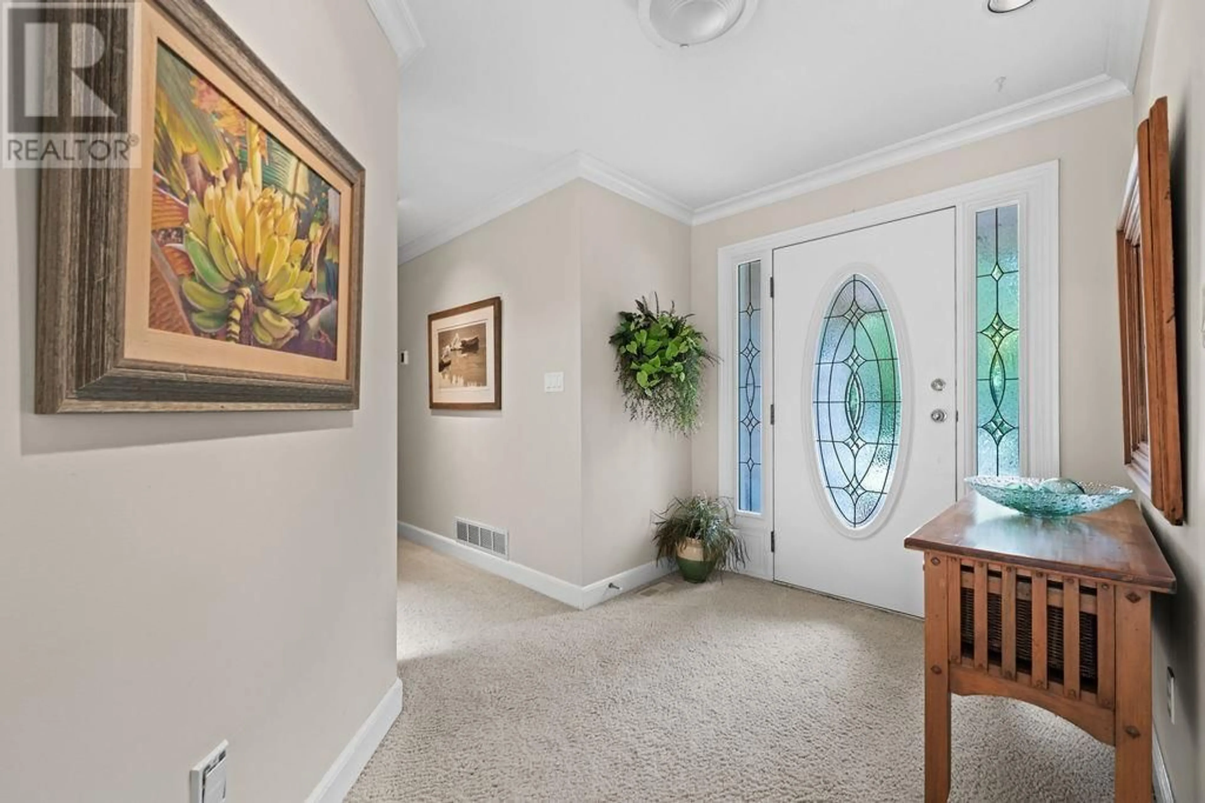 Indoor foyer for 40152 BILL'S PLACE, Squamish British Columbia V8B0A6