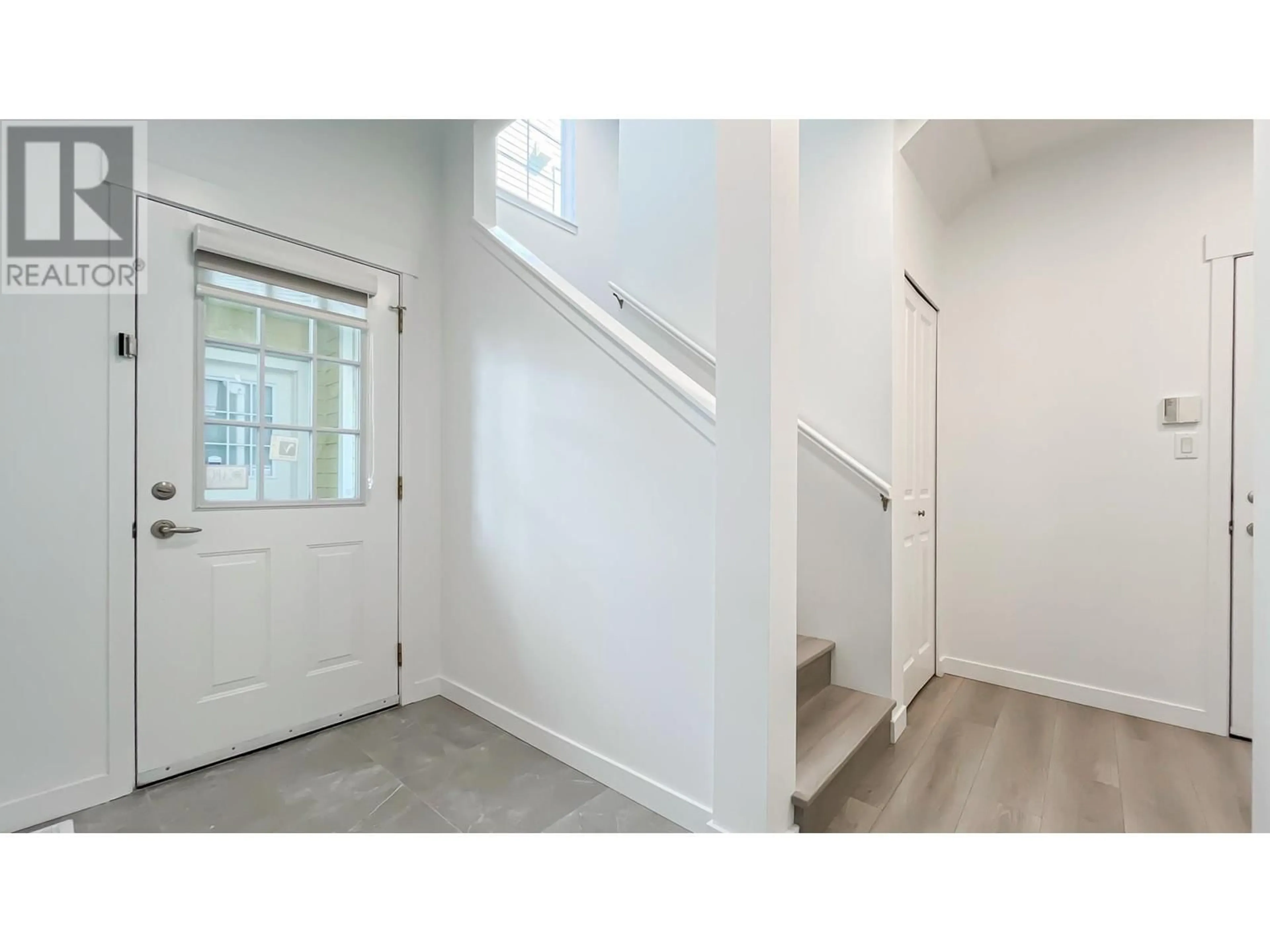 Indoor entryway for 25 - 7511 NO. 4 ROAD, Richmond British Columbia V6Y4K4