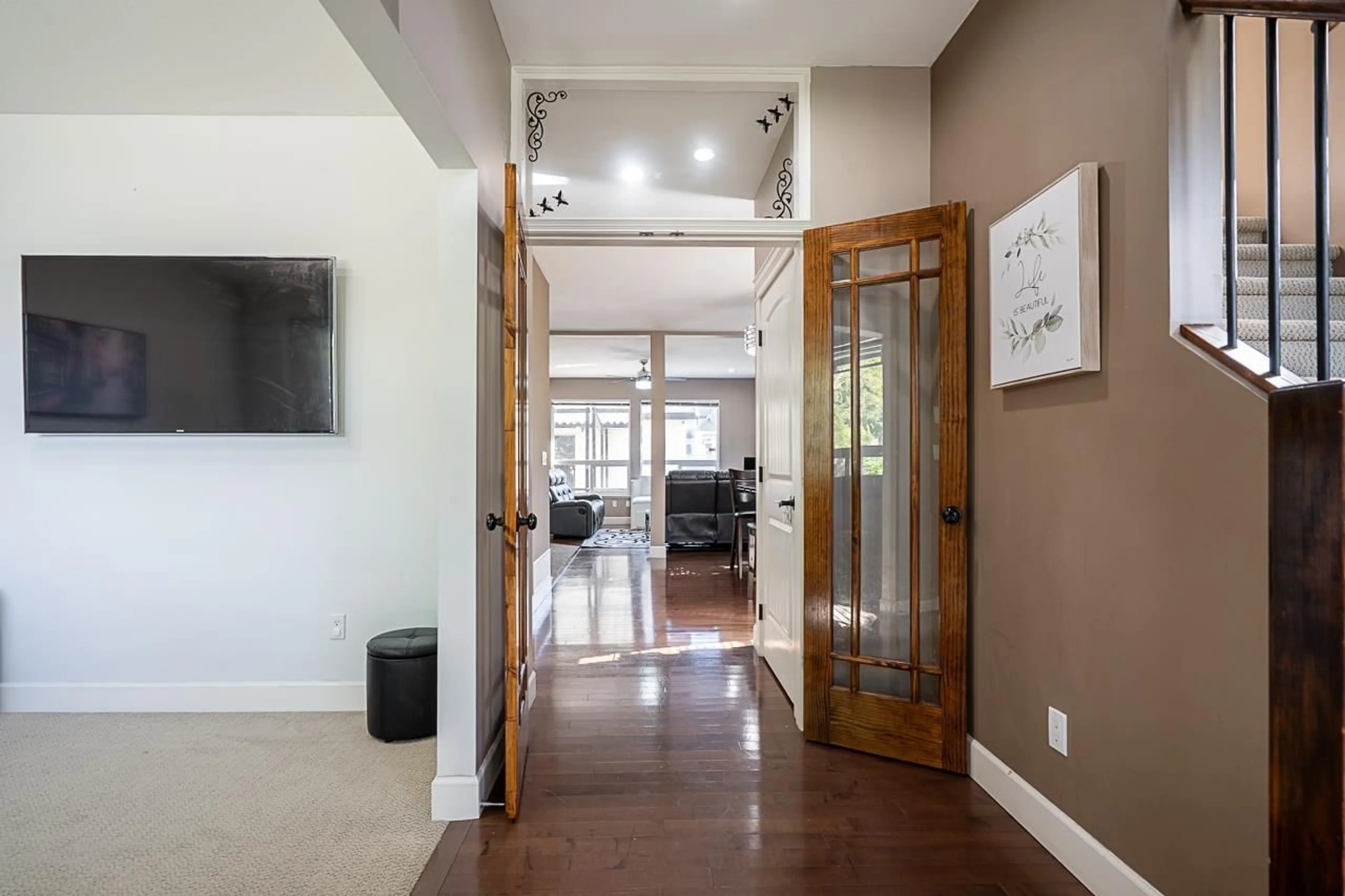Indoor entryway for 14502 60, Surrey British Columbia V3S1R3