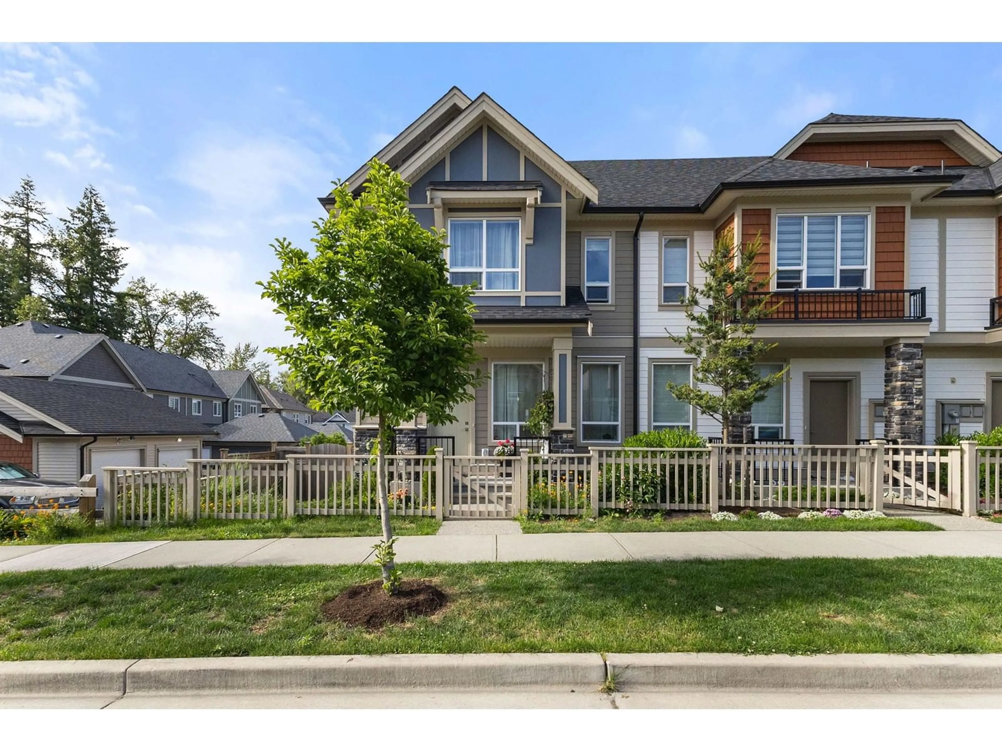 Home with brick exterior material, street for 20425 78, Langley British Columbia V2Y1X4