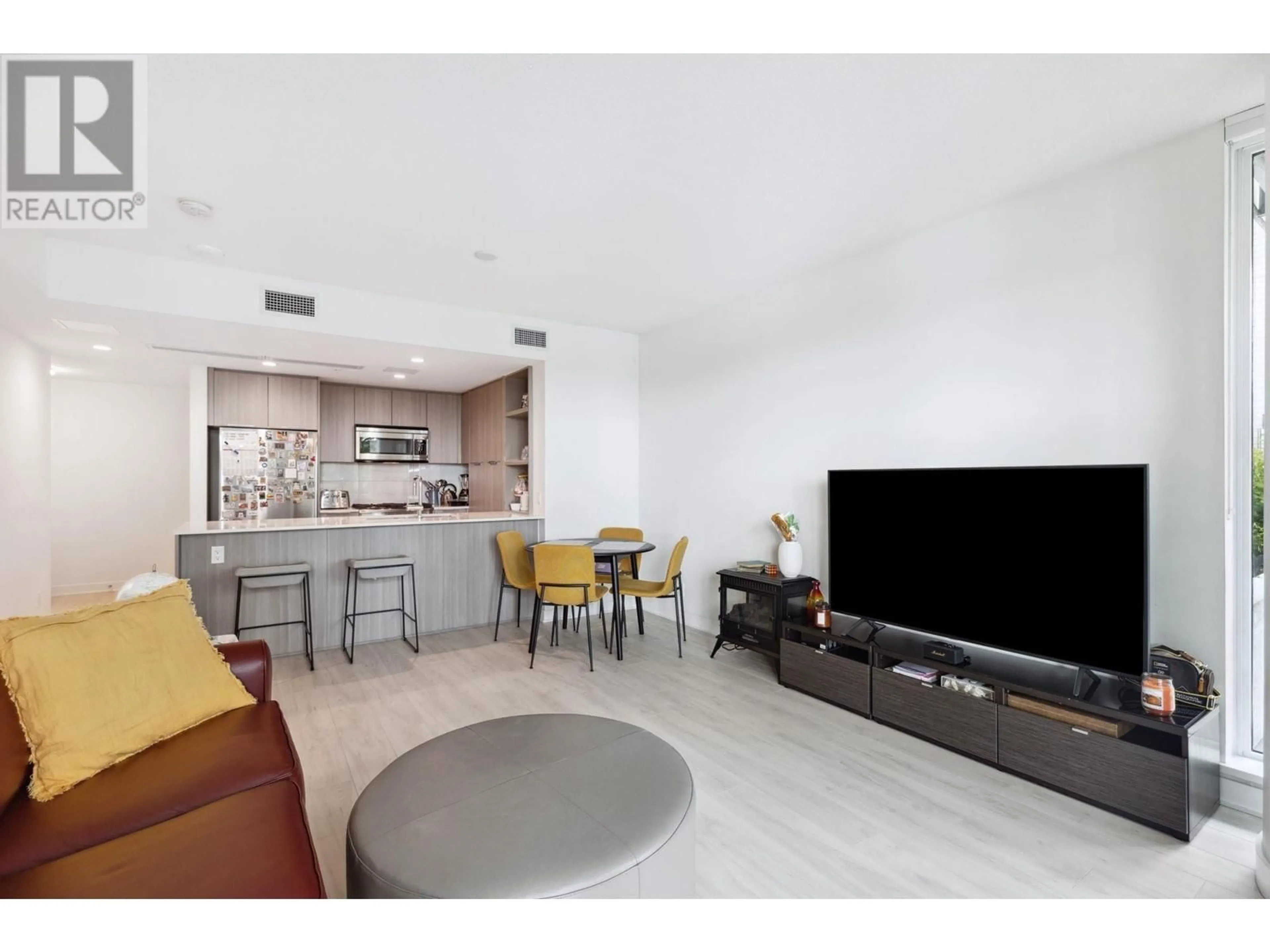 Living room with furniture, unknown for 303 - 1401 HUNTER STREET, North Vancouver British Columbia V7J0E2