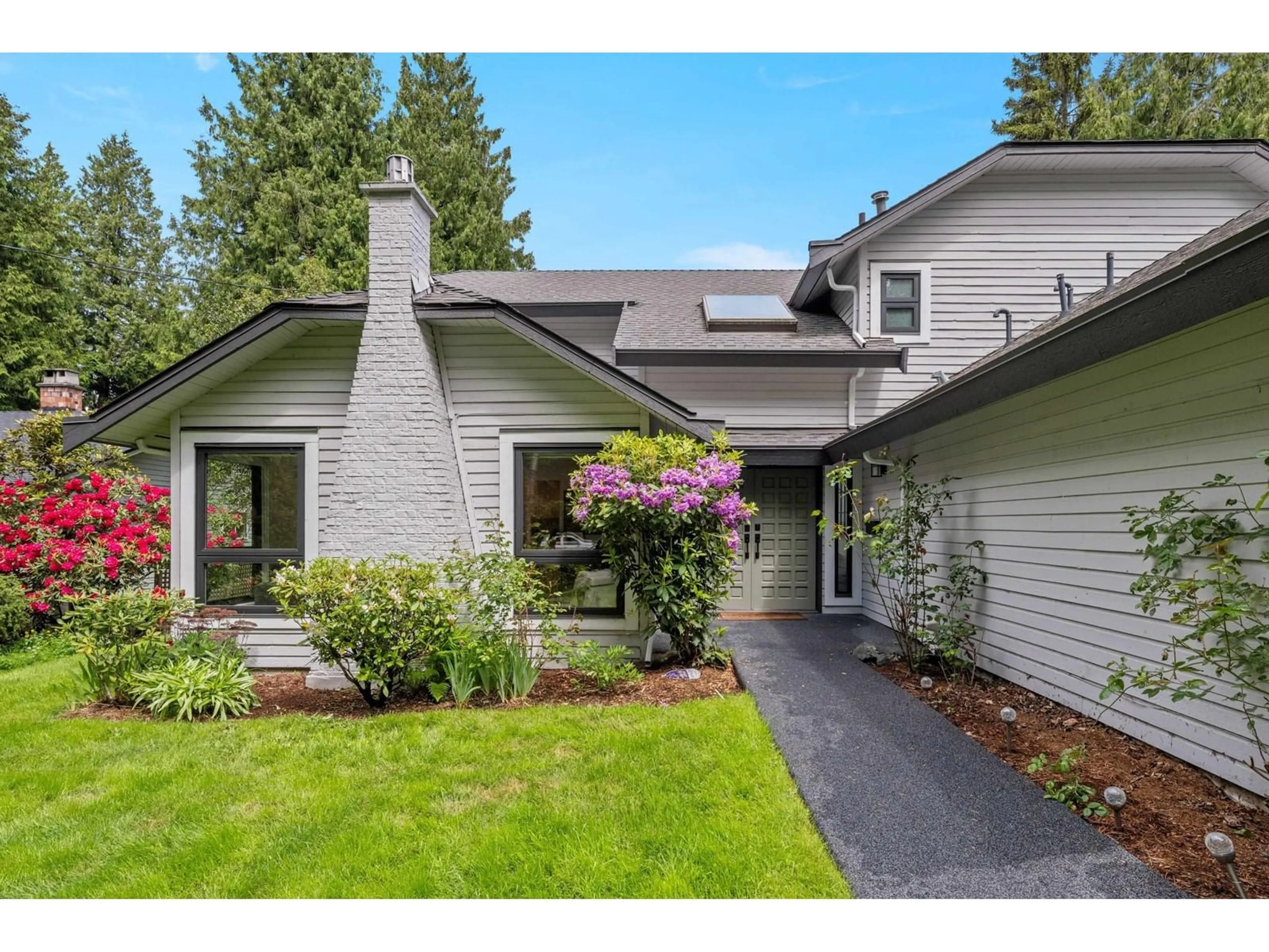 Home with vinyl exterior material, unknown for 12685 20, Surrey British Columbia V4A6J3