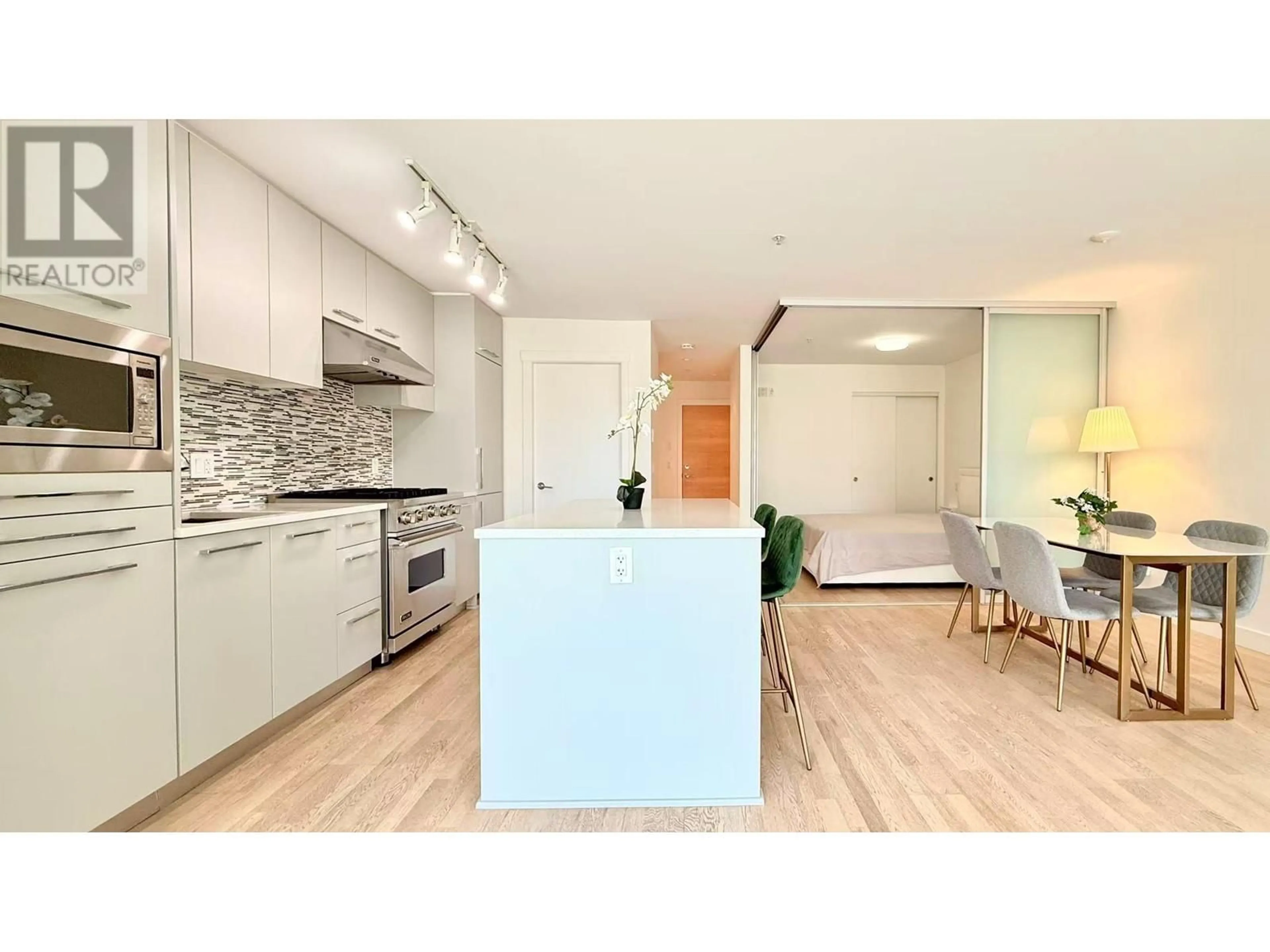 Open concept kitchen, unknown for 307 - 4355 10TH AVENUE, Vancouver British Columbia V6R2H6